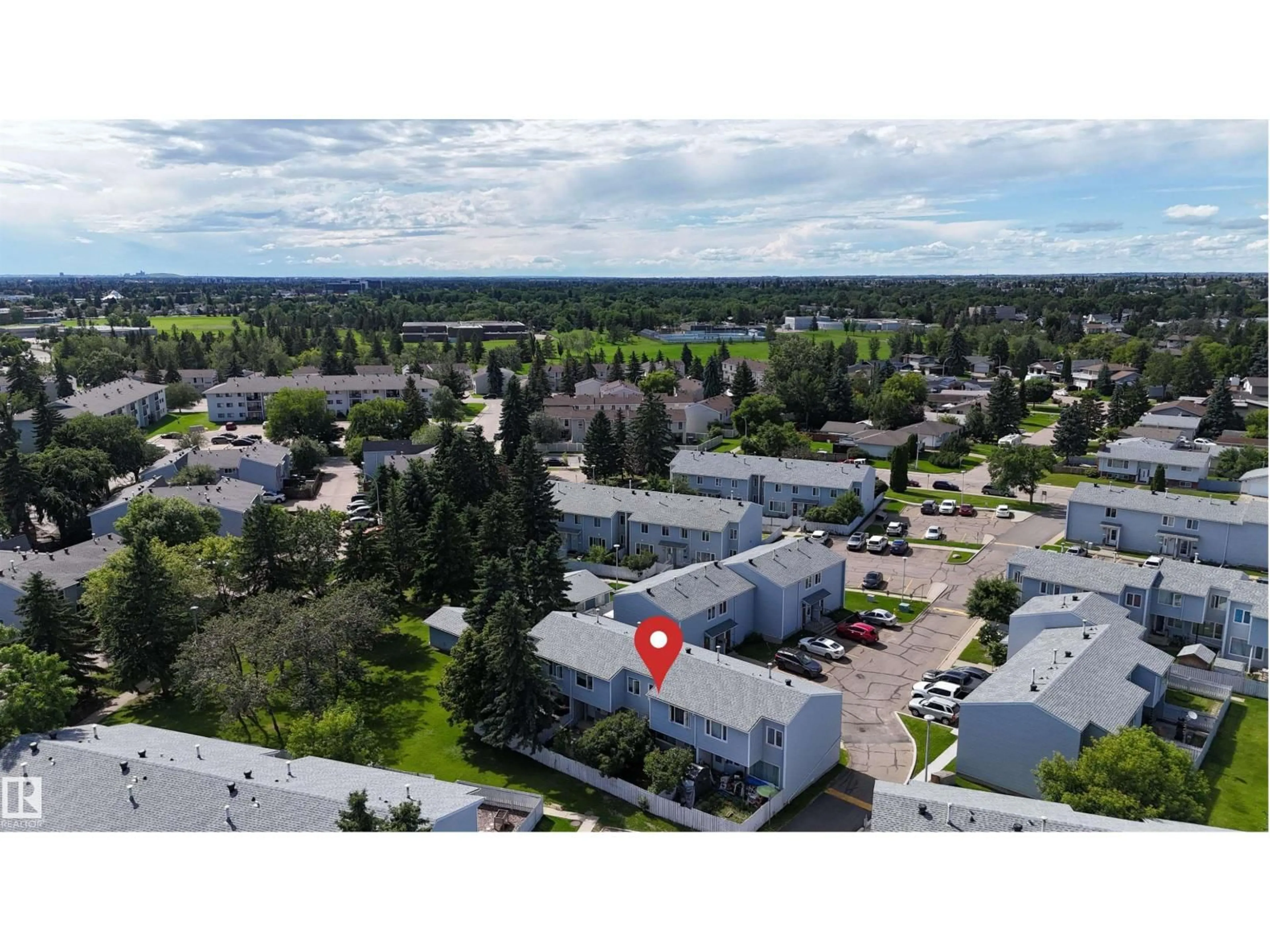 A pic from outside/outdoor area/front of a property/back of a property/a pic from drone, mountain view for NW - 21 AMBERLY CO, Edmonton Alberta T6R3A3