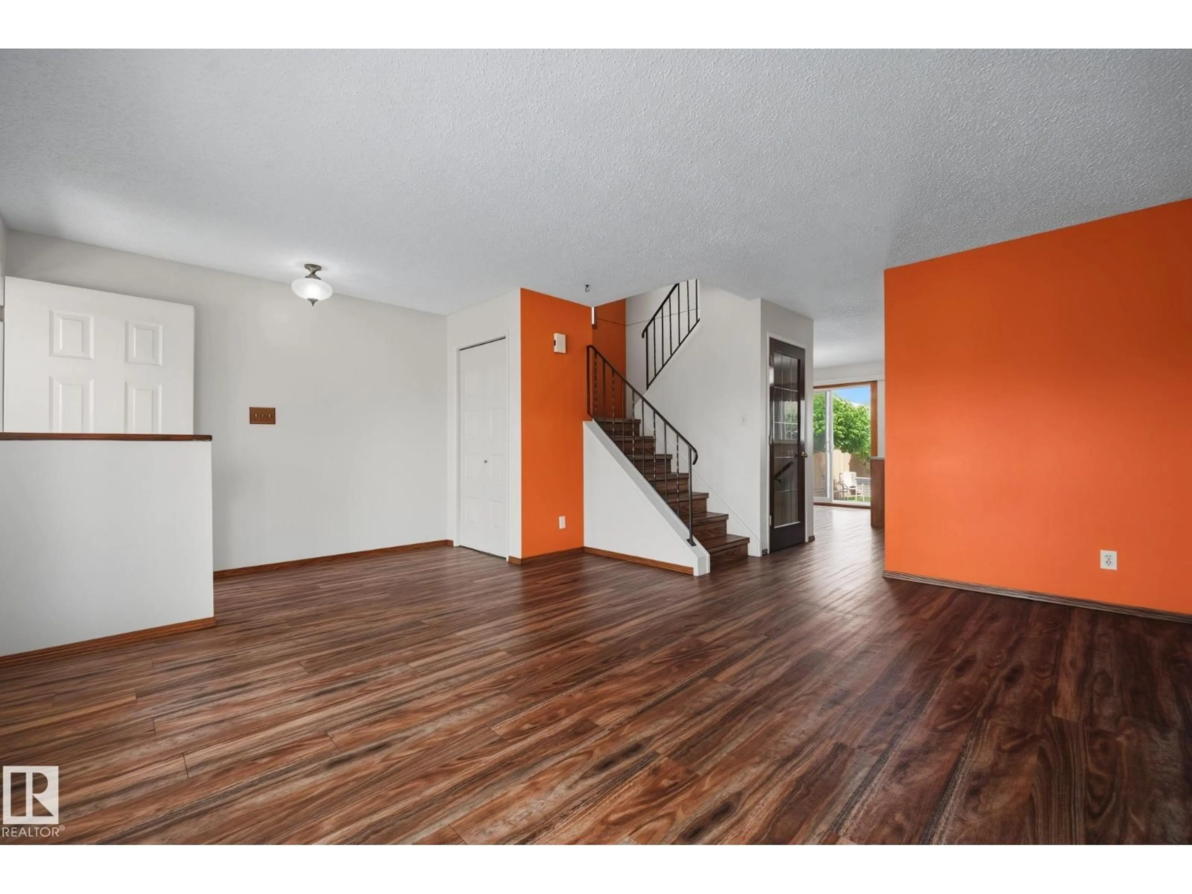 Unknown for 9516 173 AV, Edmonton Alberta T5Z1Z8