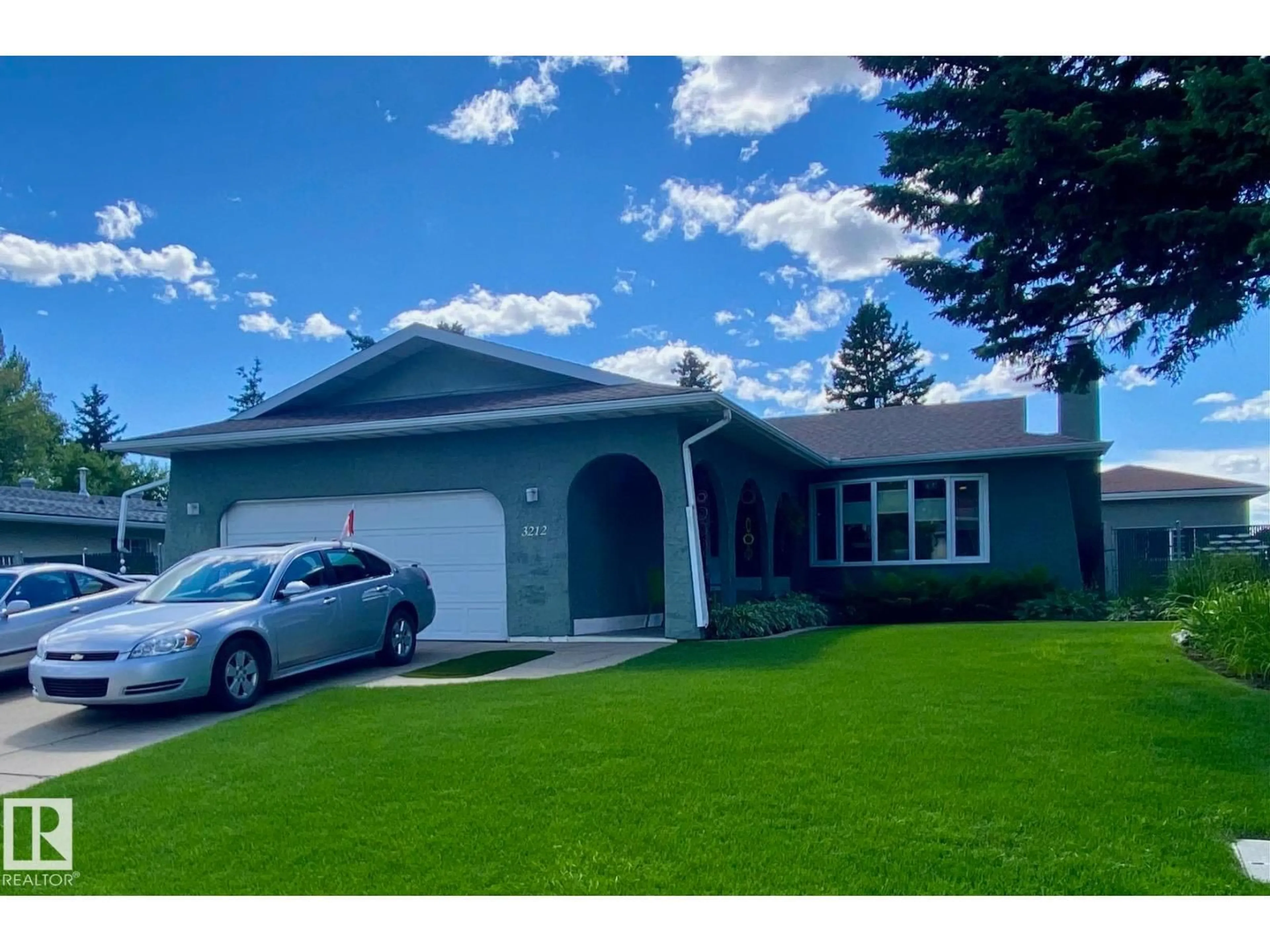 Unknown for NW - 3212 73 ST, Edmonton Alberta T6K1K1