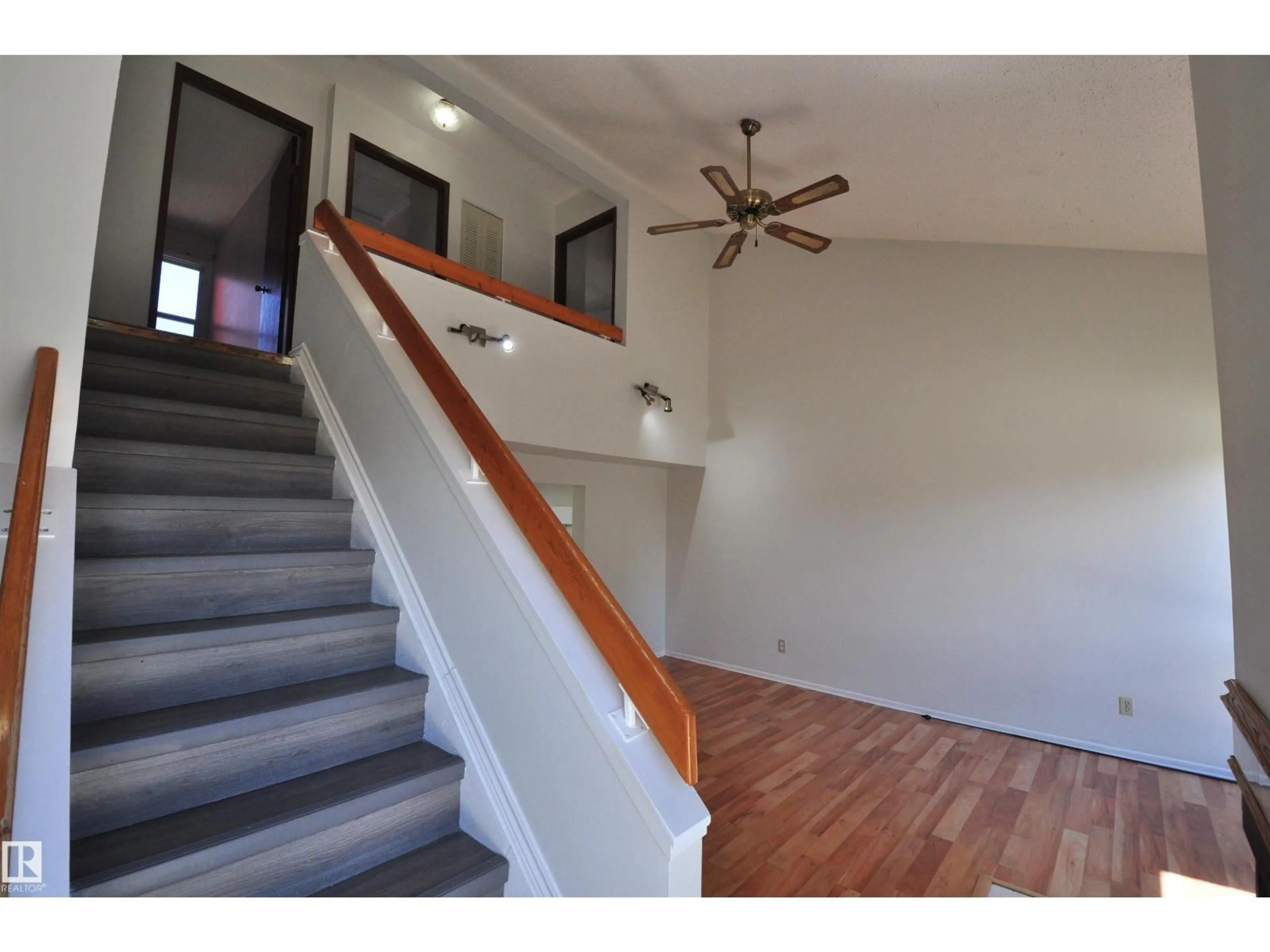 Unknown for 617 MILLBOURNE RD E NW, Edmonton Alberta T6X3N3