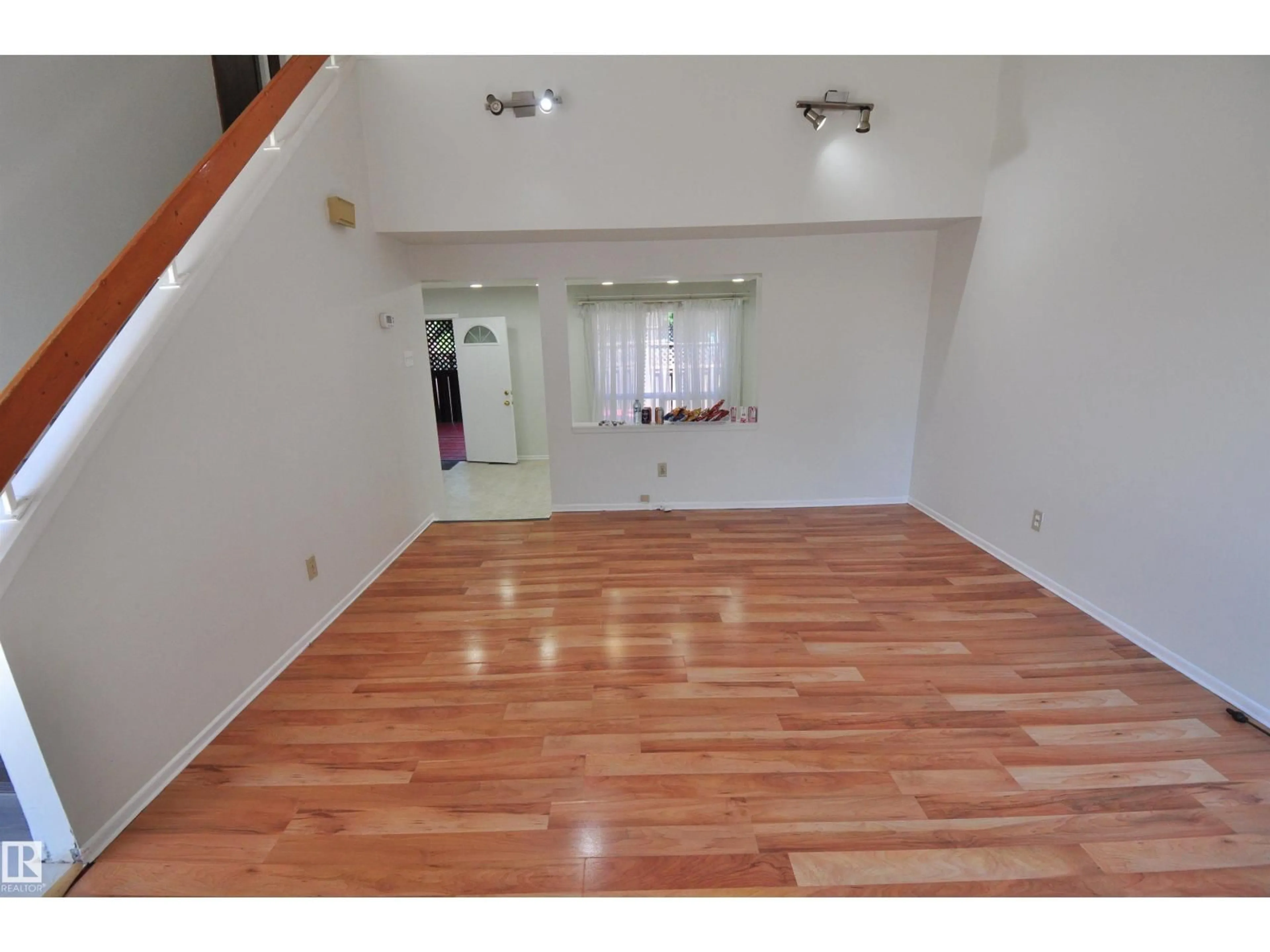 A pic of a room for 617 MILLBOURNE RD E NW, Edmonton Alberta T6X3N3