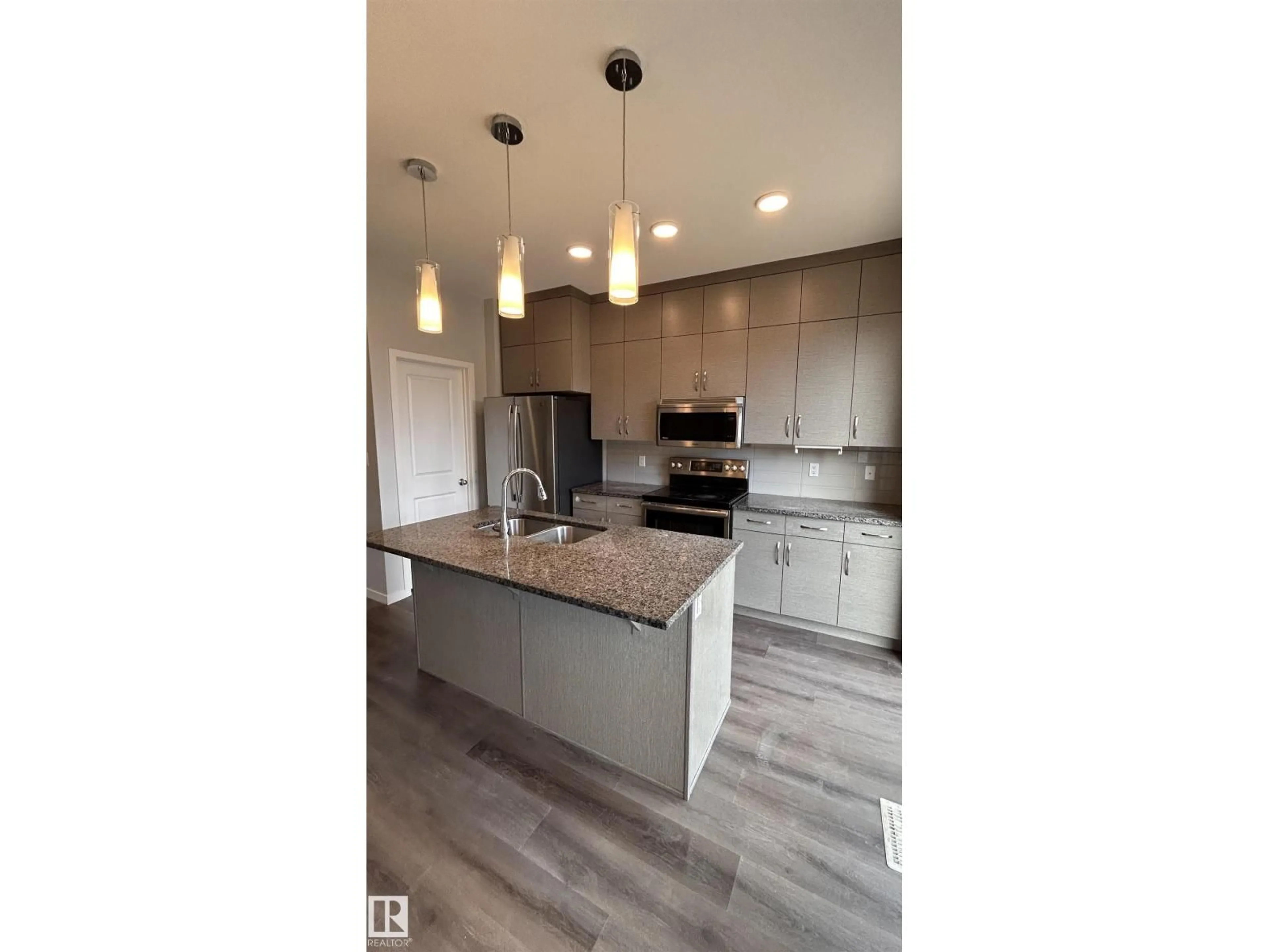 Open concept kitchen, unknown for 4335 COOKE LN, Edmonton Alberta T6W4M7