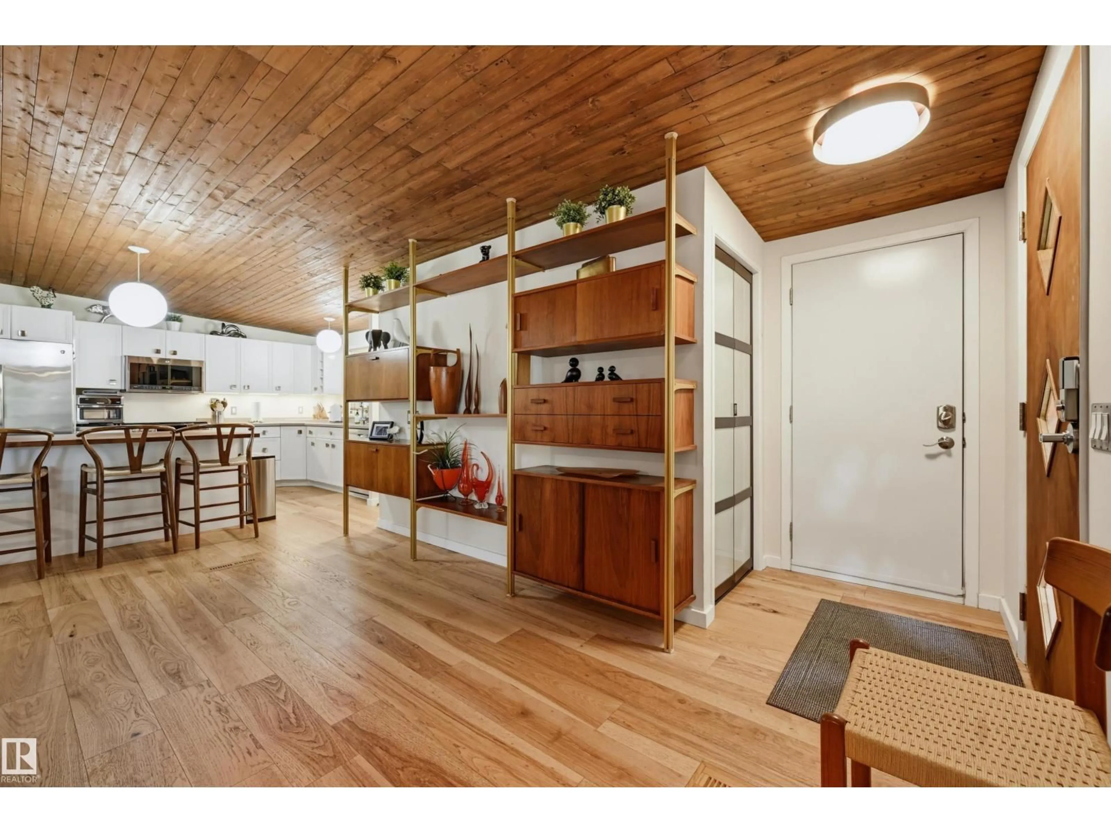 Indoor entryway for 65 GREEBRIER CR, St. Albert Alberta T8N1A2