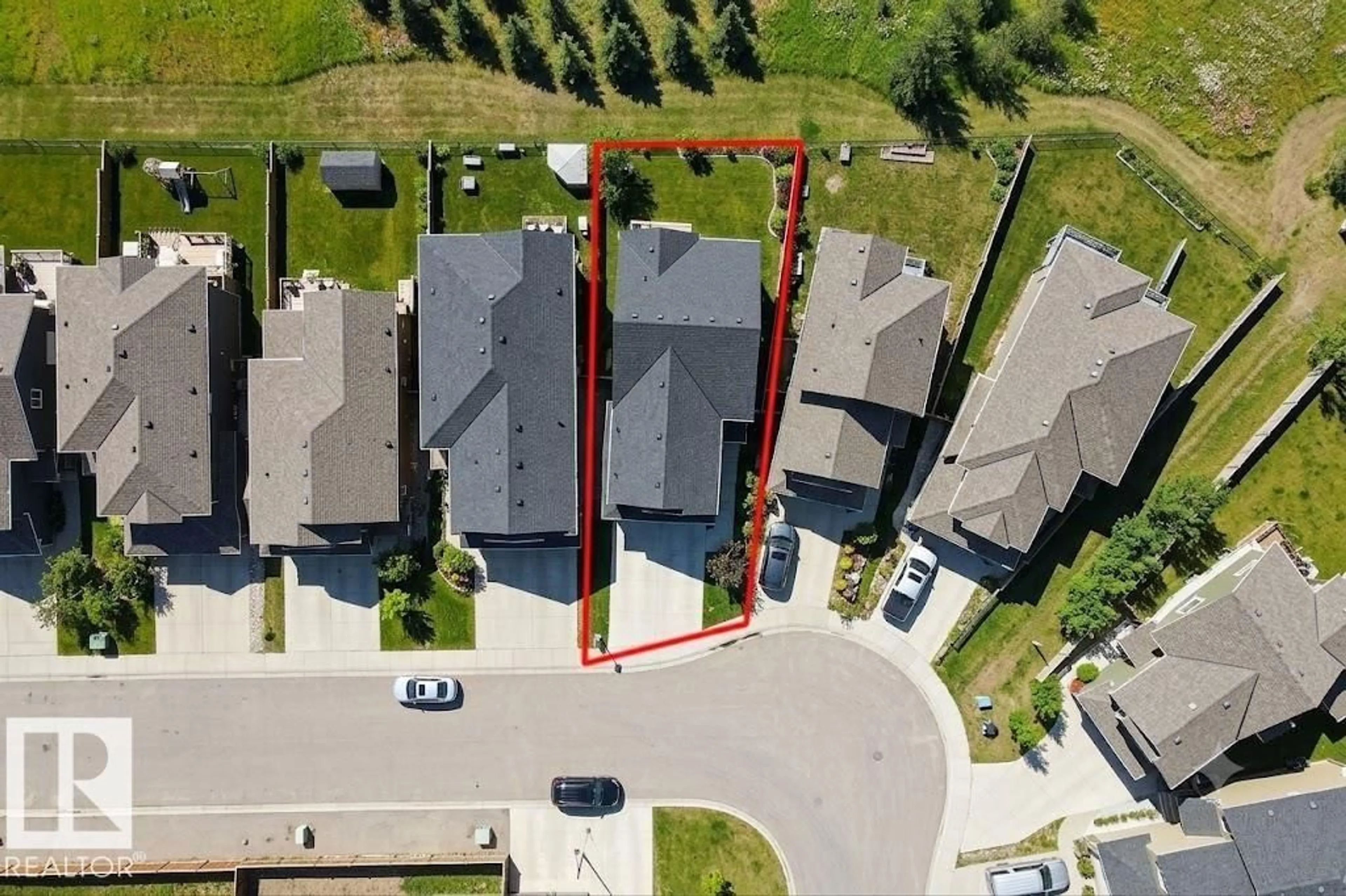 A pic from outside/outdoor area/front of a property/back of a property/a pic from drone, street for 4343 CRABAPPLE CR, Edmonton Alberta T6X1W5