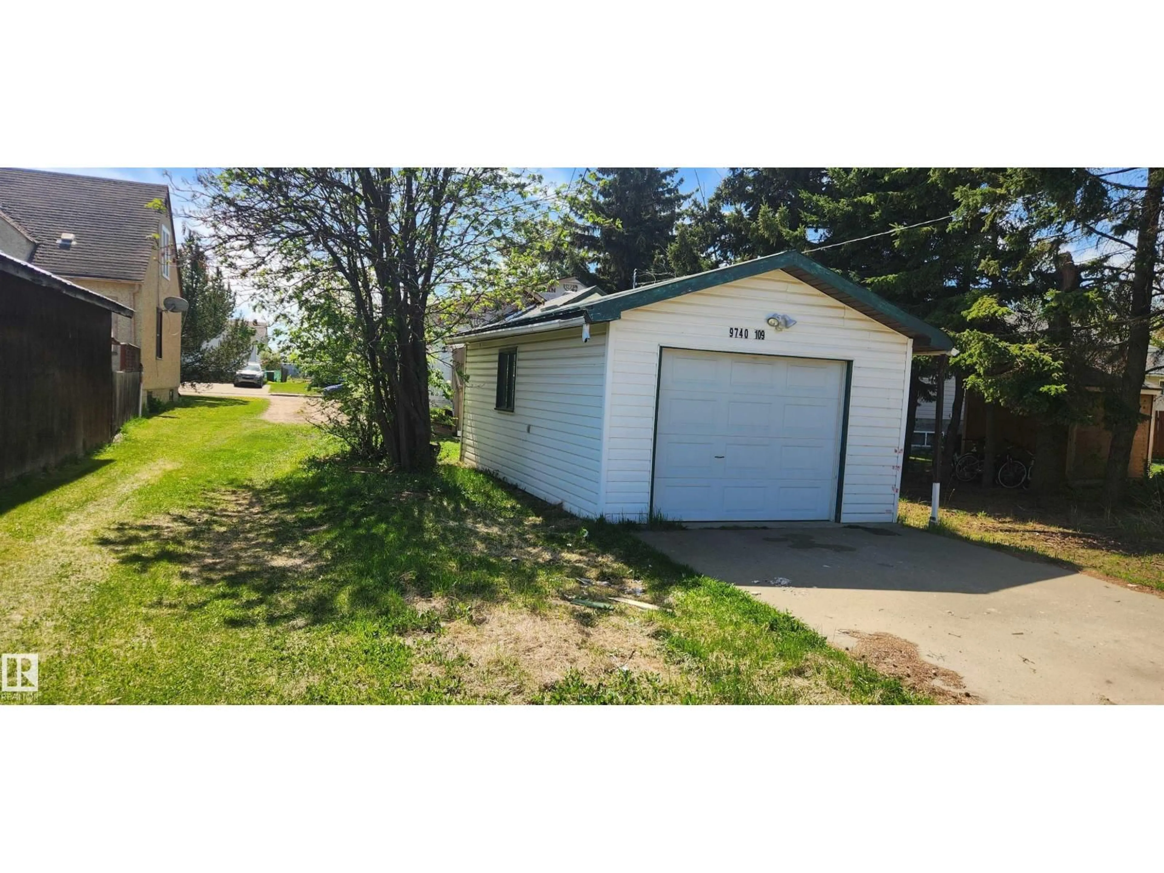 Shed for 9740 109 ST, Westlock Alberta T7P1P9