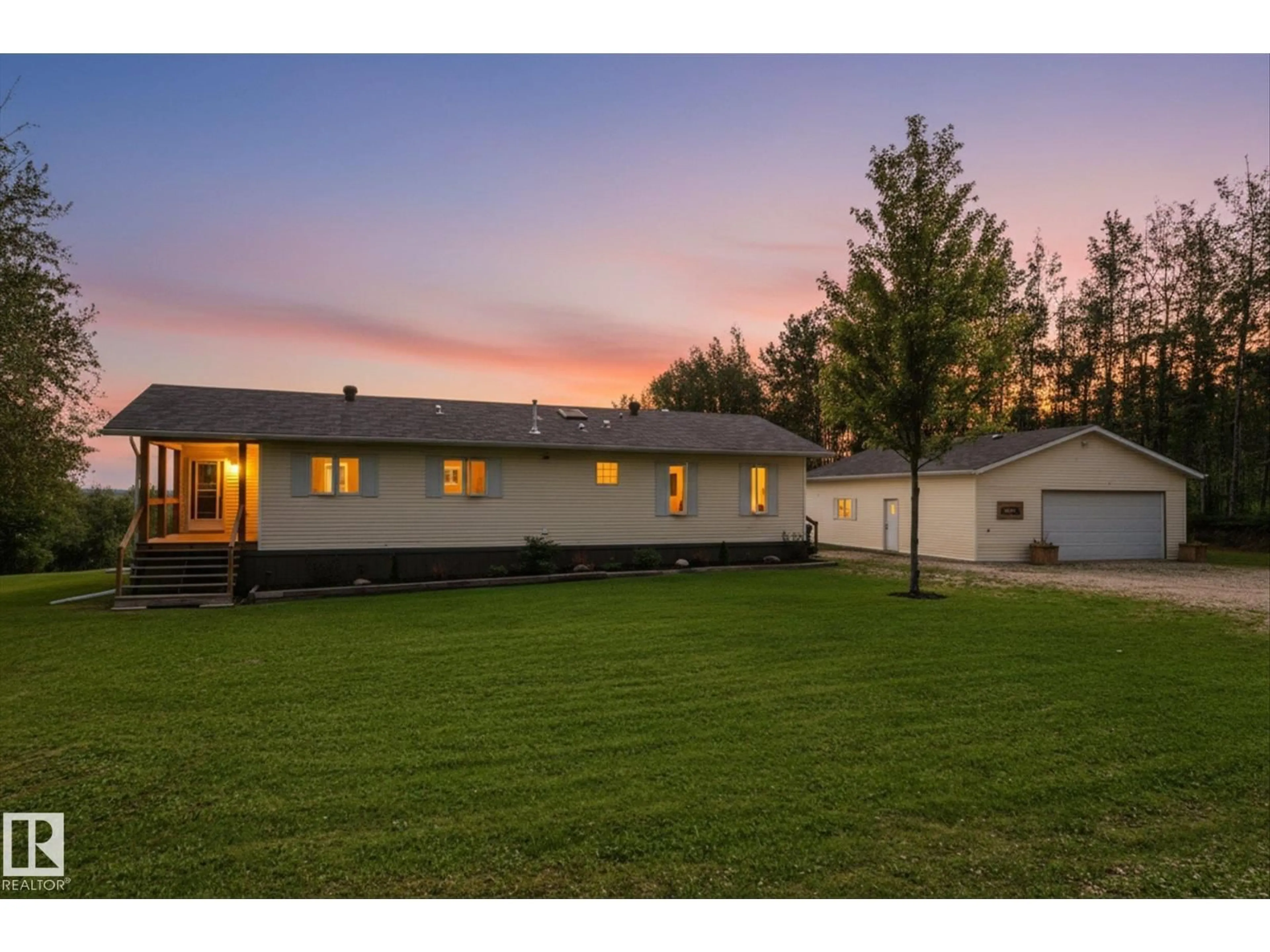 A pic from outside/outdoor area/front of a property/back of a property/a pic from drone, street for 51201 RGE ROAD 73, Rural Parkland County Alberta T7A1S6