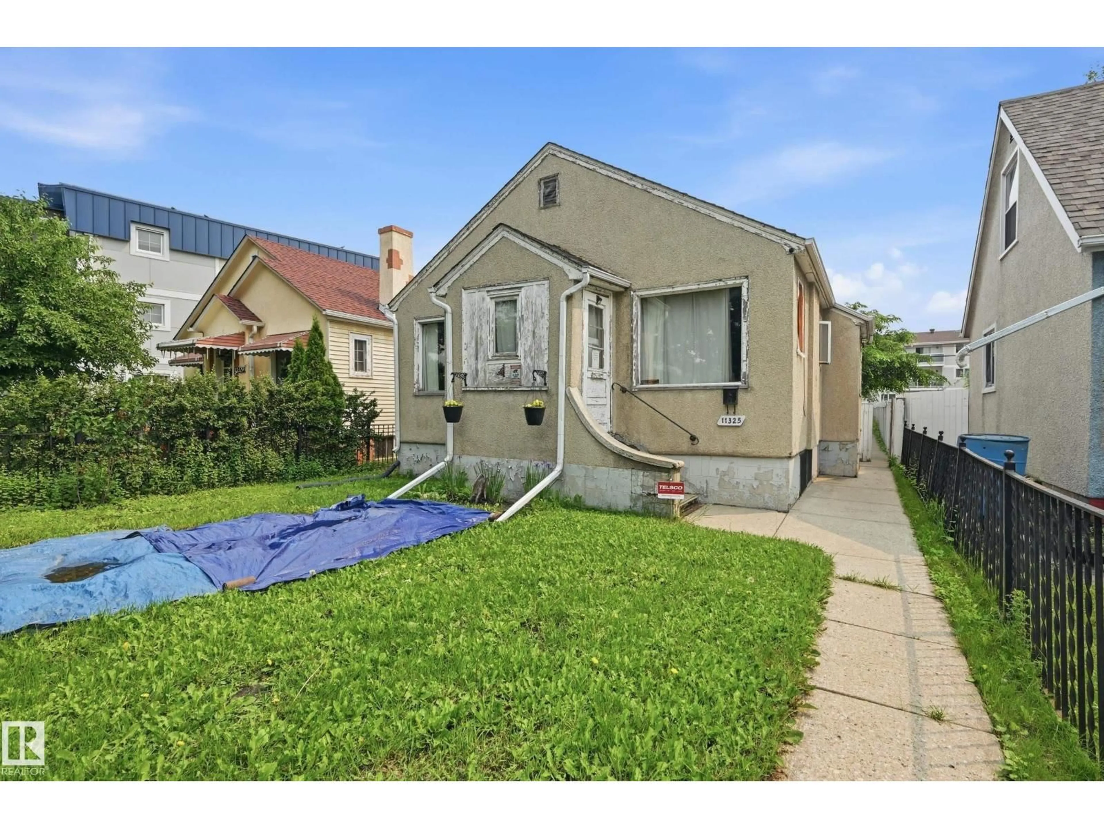 Unknown for NW - 11325 101 ST, Edmonton Alberta T5G2A6