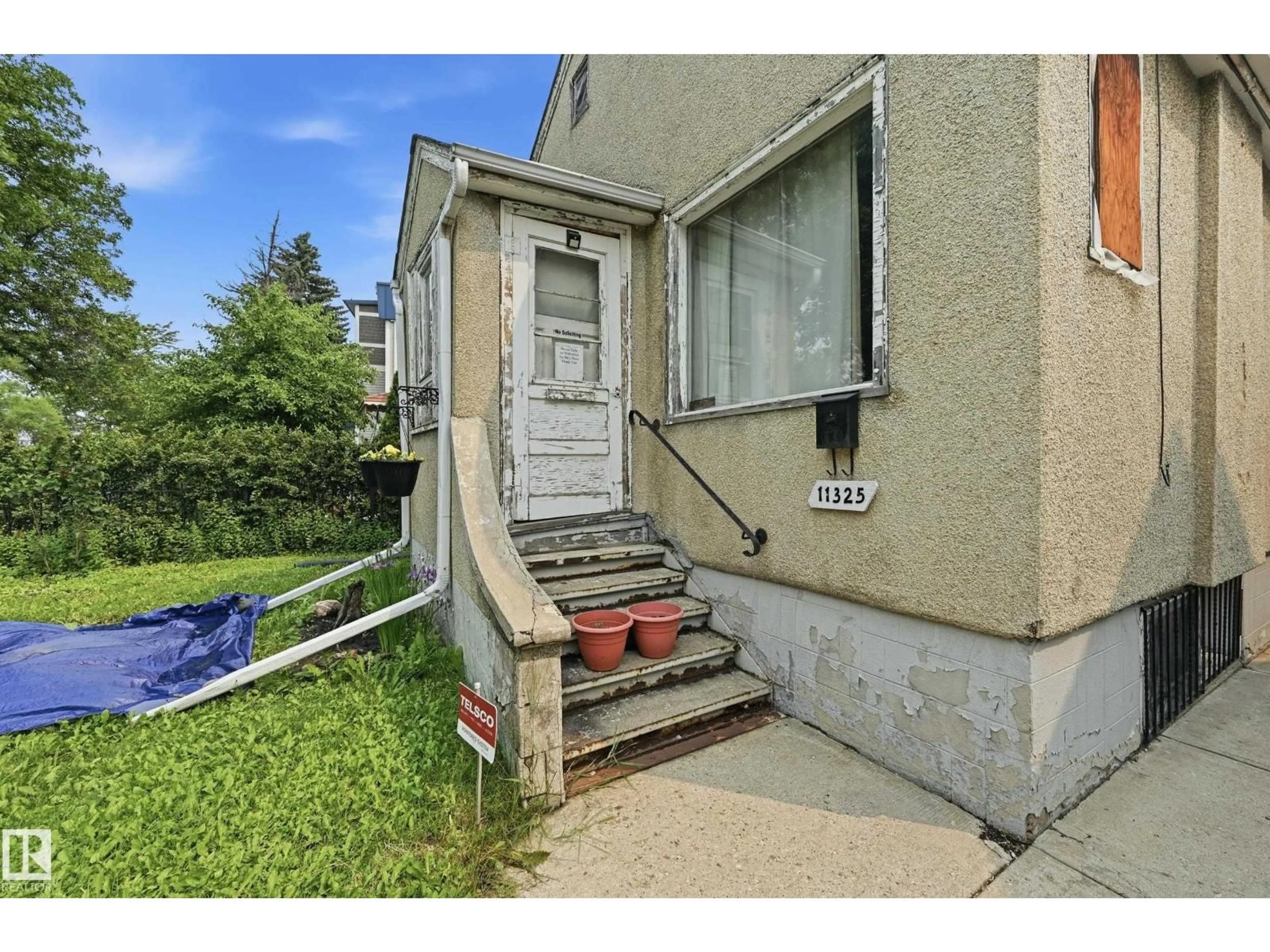 Unknown for NW - 11325 101 ST, Edmonton Alberta T5G2A6