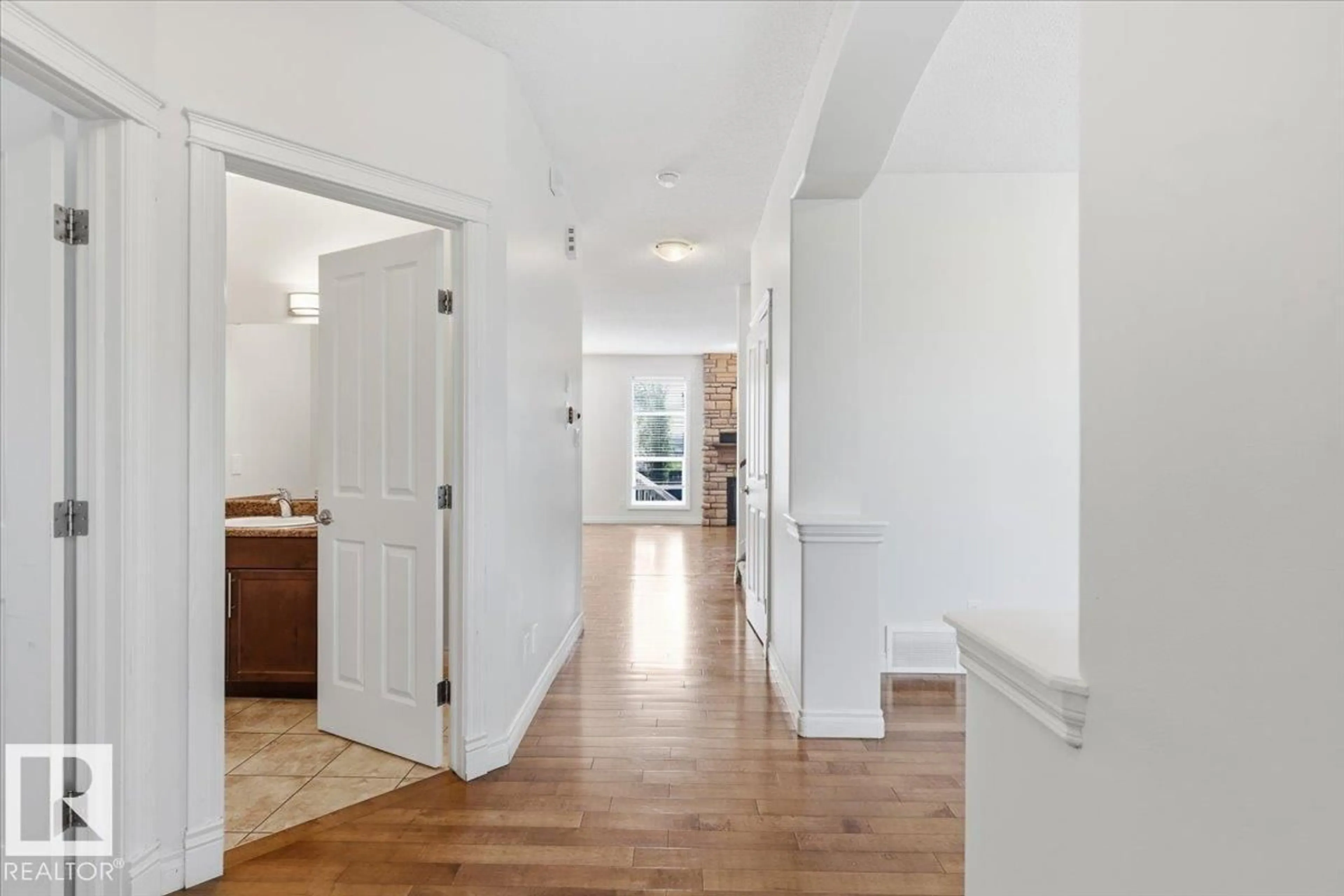 Indoor entryway for 171 KEYPORT CI, Leduc Alberta T9E0M4