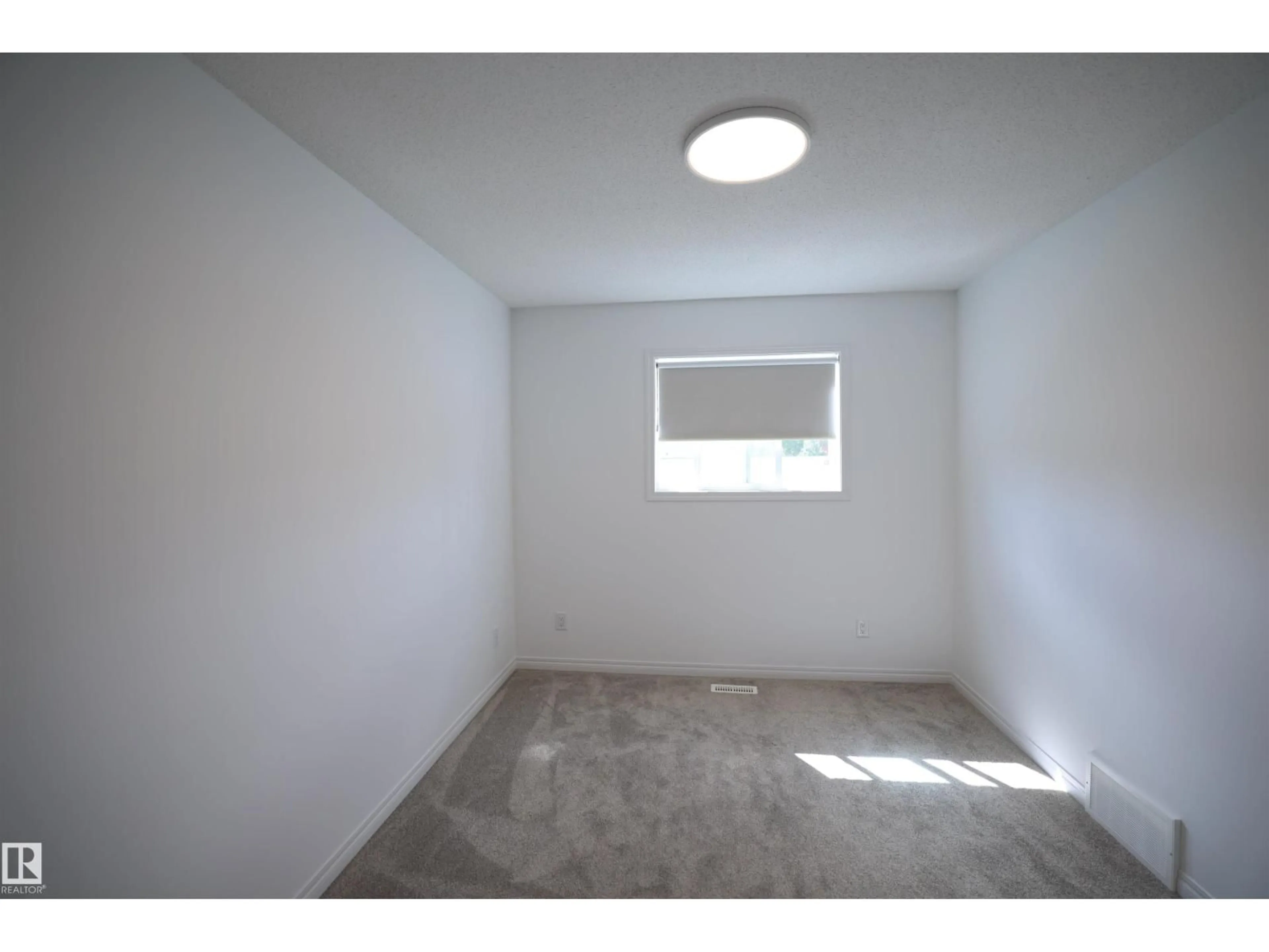 A pic of a room for 11120 132 ST, Edmonton Alberta T5M1E6