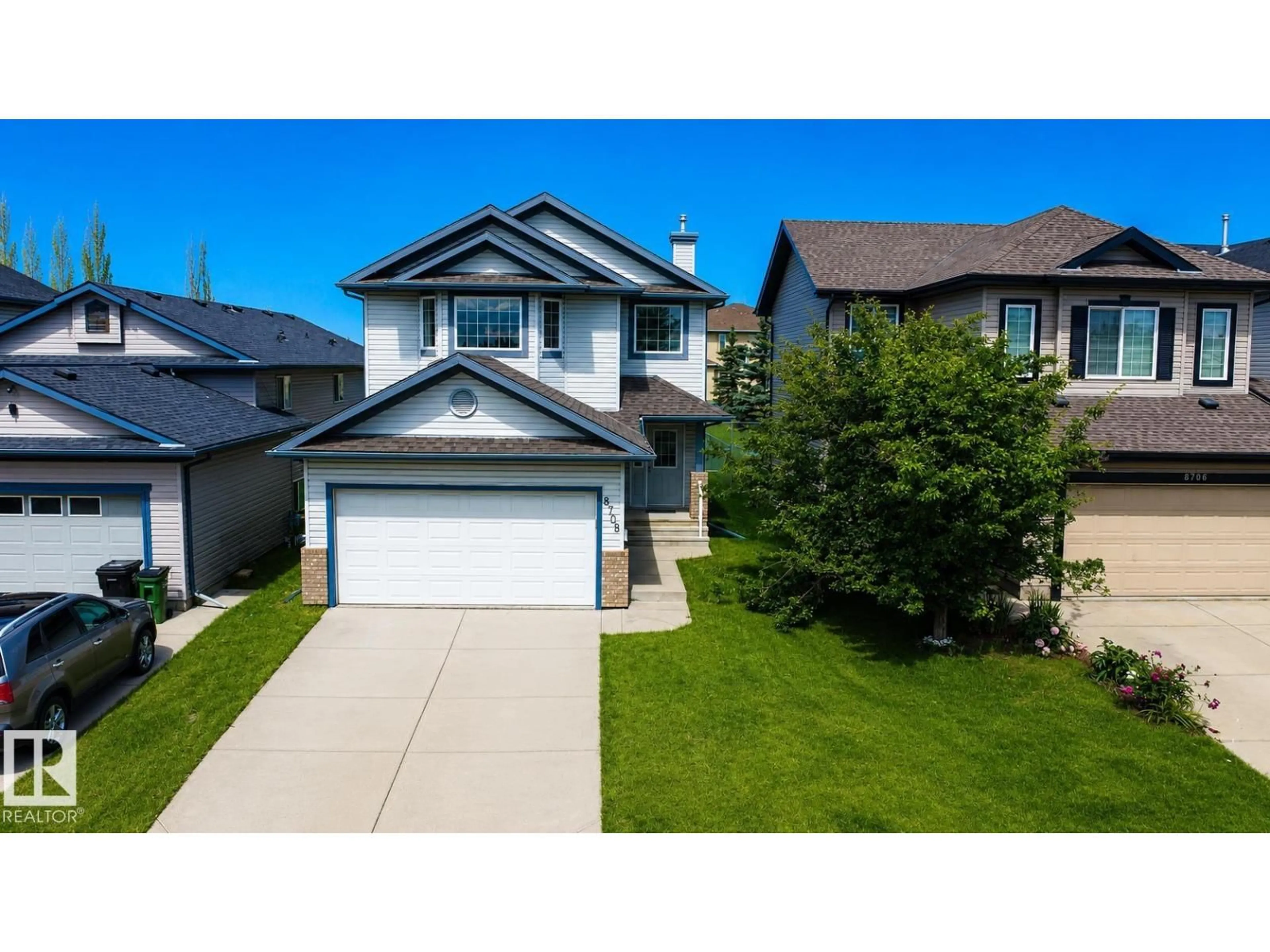A pic from outside/outdoor area/front of a property/back of a property/a pic from drone, street for NW - 8708 175 AV, Edmonton Alberta T5Z3Z2