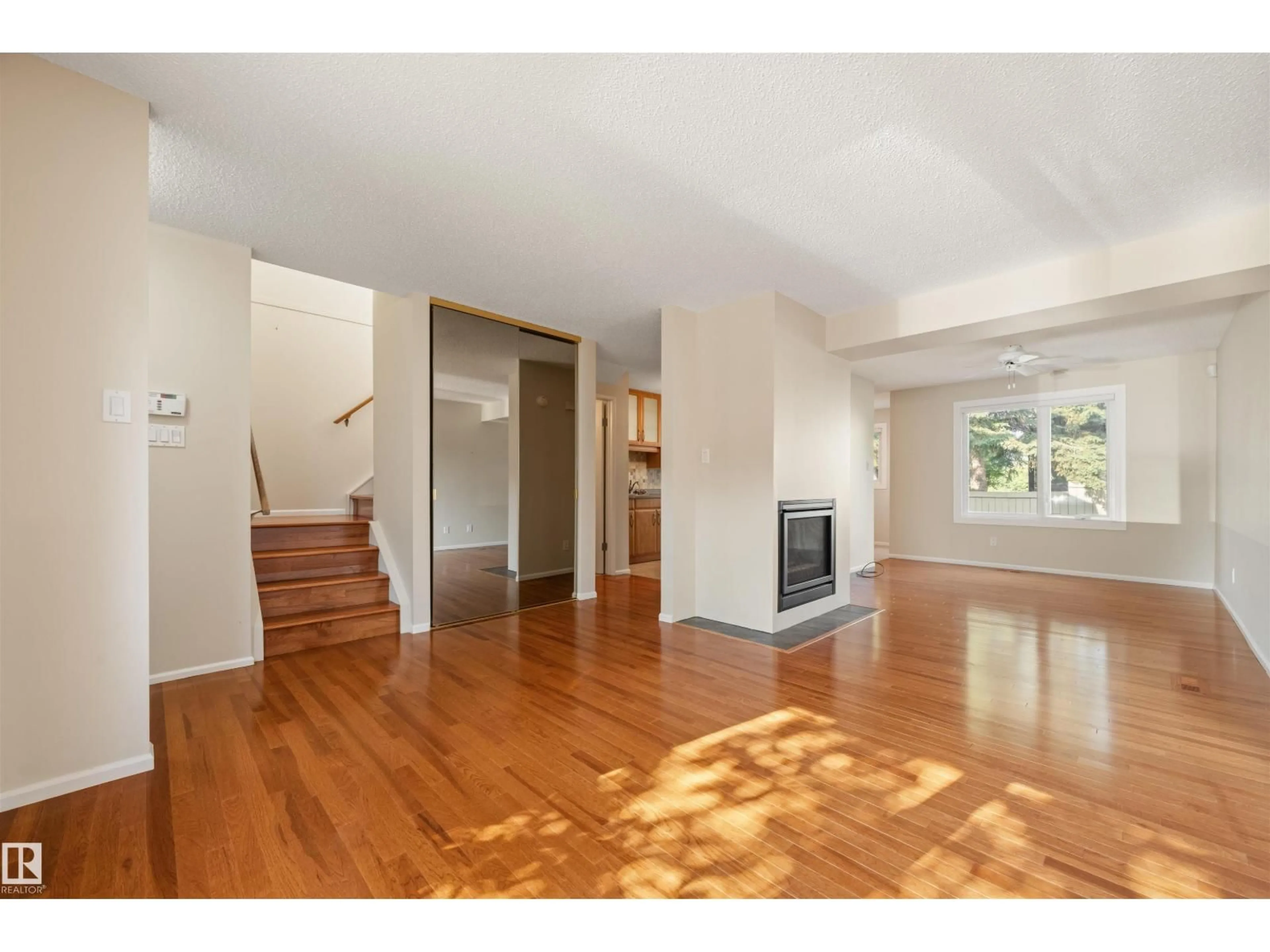 Unknown for 31 - 11111 26 AV NW, Edmonton Alberta T6J5M7