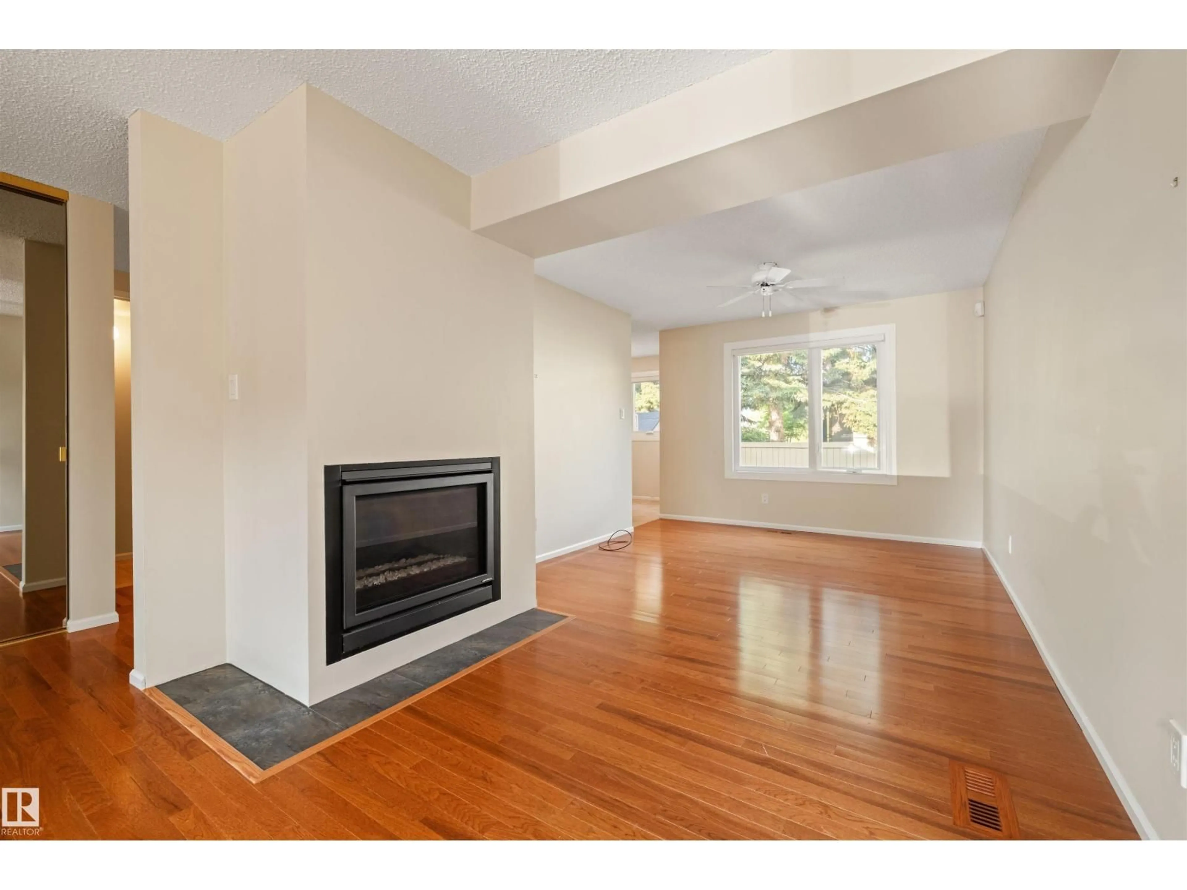 Unknown for 31 - 11111 26 AV NW, Edmonton Alberta T6J5M7
