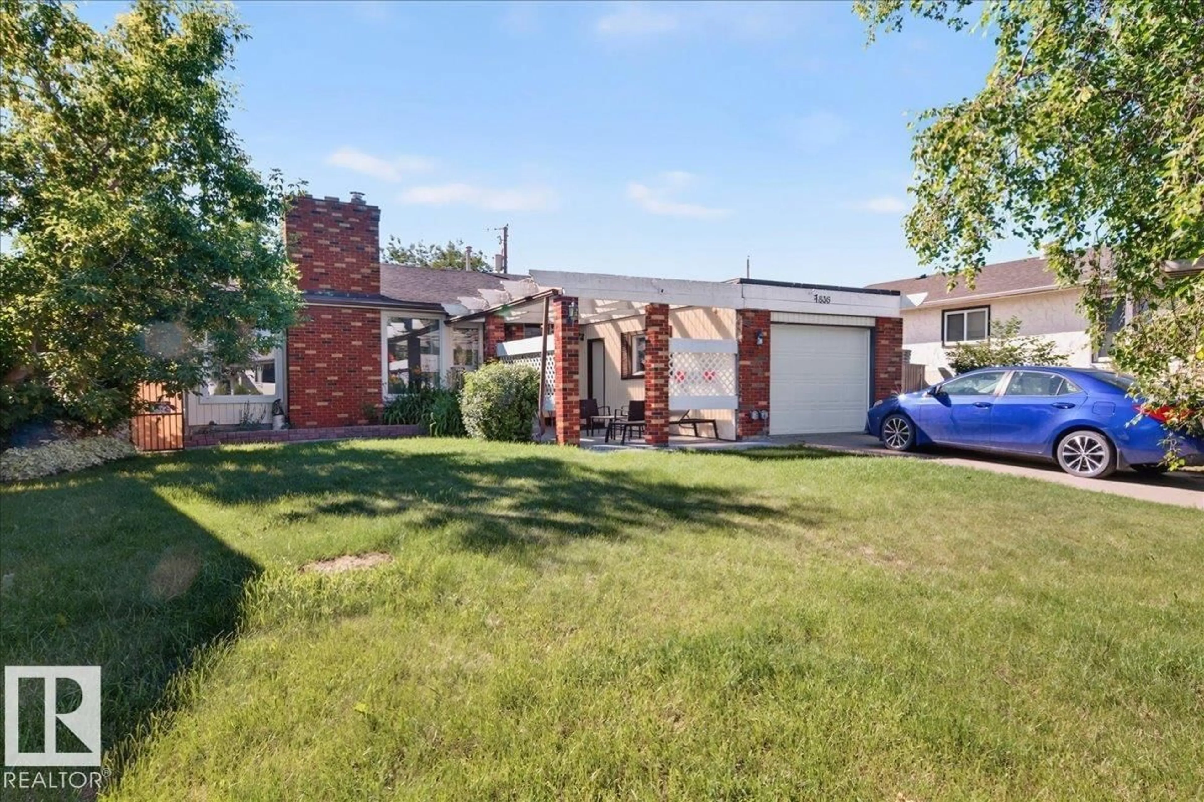 A pic from outside/outdoor area/front of a property/back of a property/a pic from drone, street for 4836 49 ST, Gibbons Alberta T0A1N0