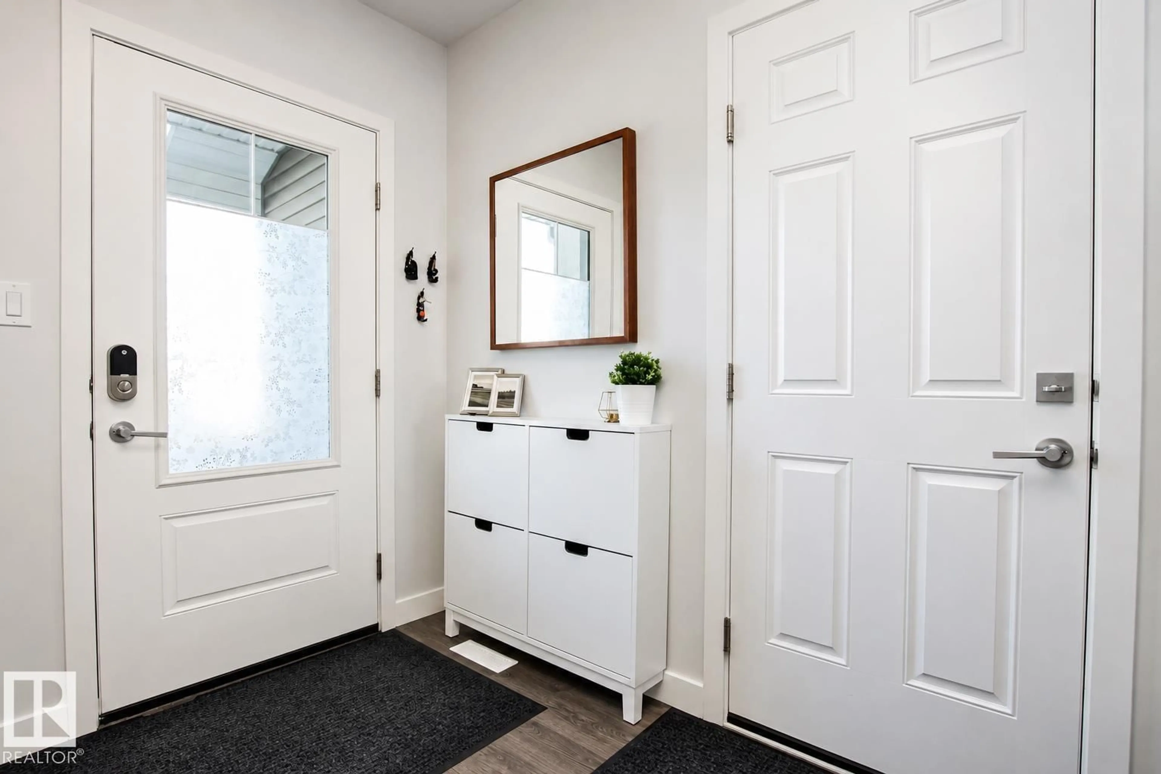 Indoor entryway for 2290 CHOKECHERRY CL, Edmonton Alberta T6X2M6