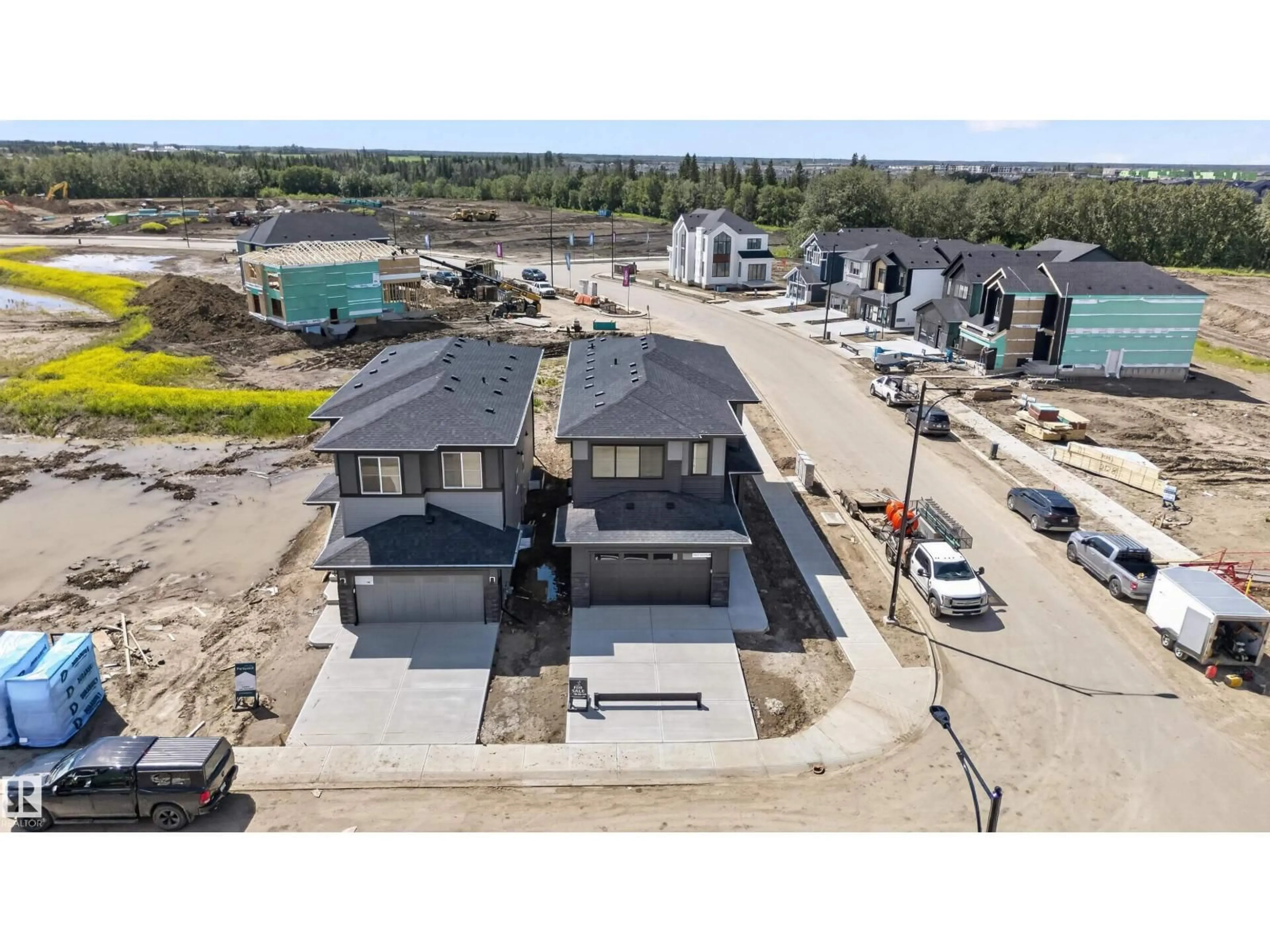 A pic from outside/outdoor area/front of a property/back of a property/a pic from drone, building for 5004 CAWSEY LI, Edmonton Alberta T6W5X3