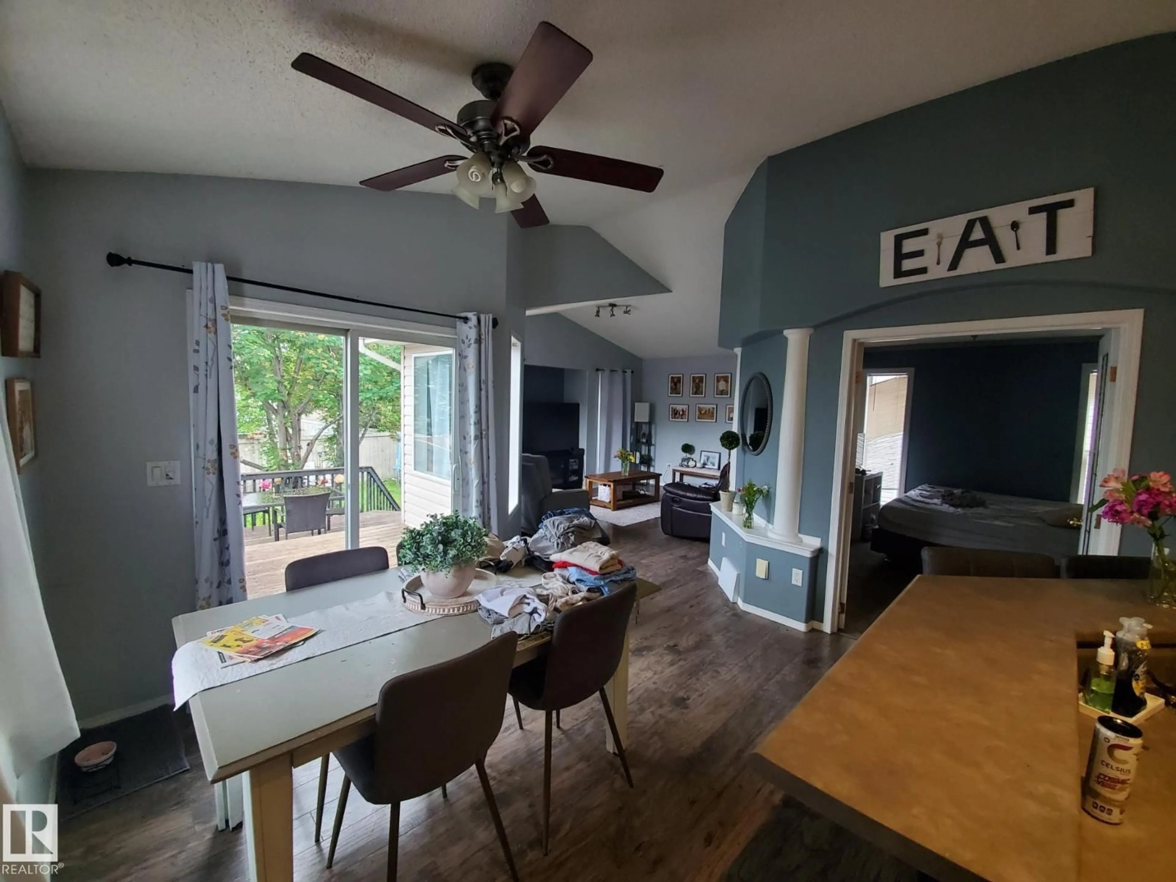 Open concept kitchen, unknown for 53 LANGLEY, Spruce Grove Alberta T7X4A4