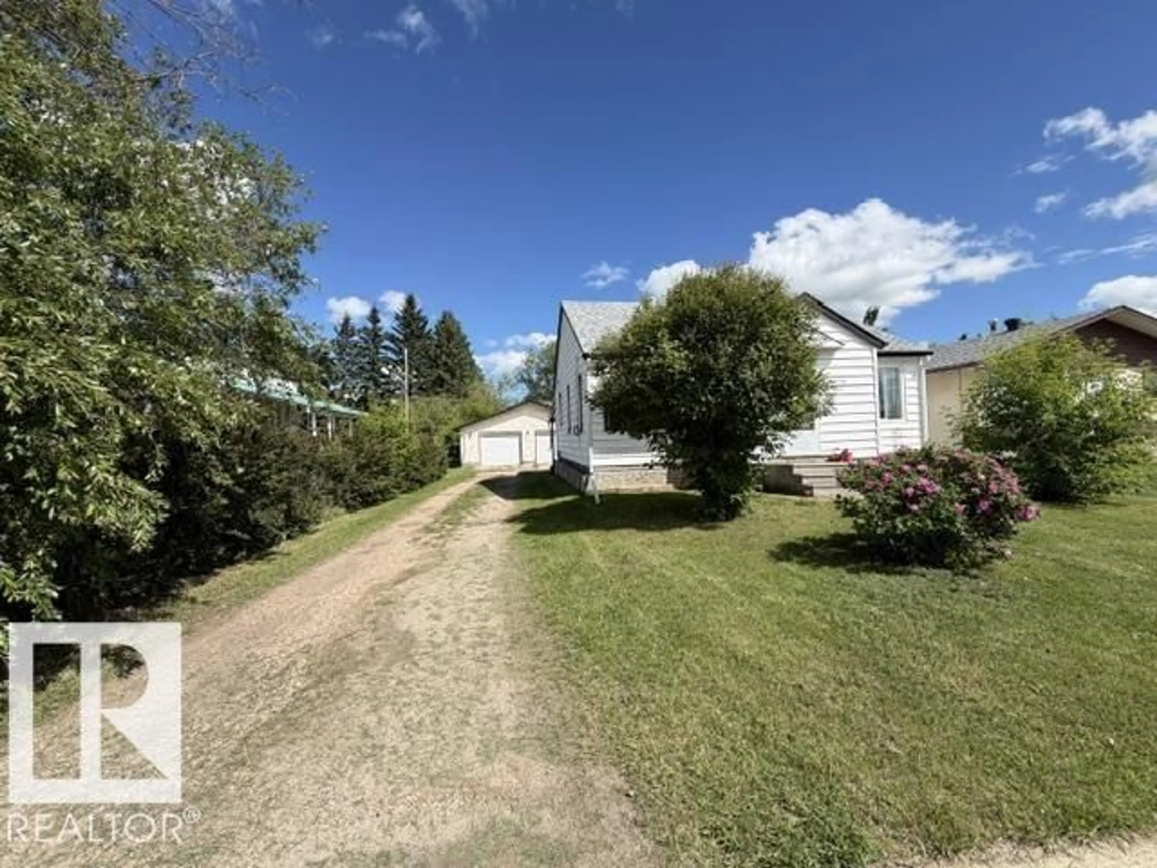 A pic from outside/outdoor area/front of a property/back of a property/a pic from drone, street for 5215 46 ST, Legal Alberta T0G1L0