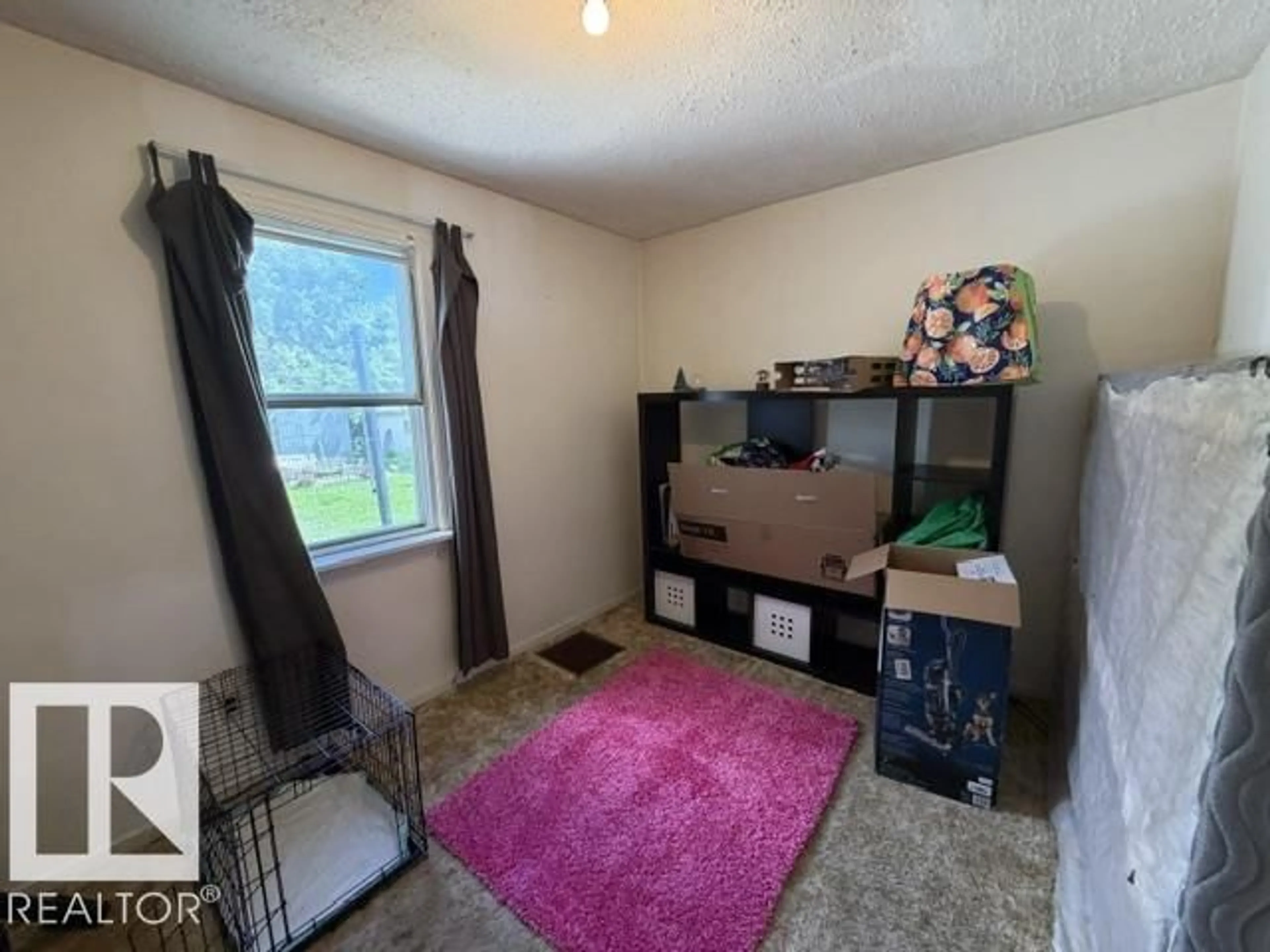 A pic of a room for 5215 46 ST, Legal Alberta T0G1L0