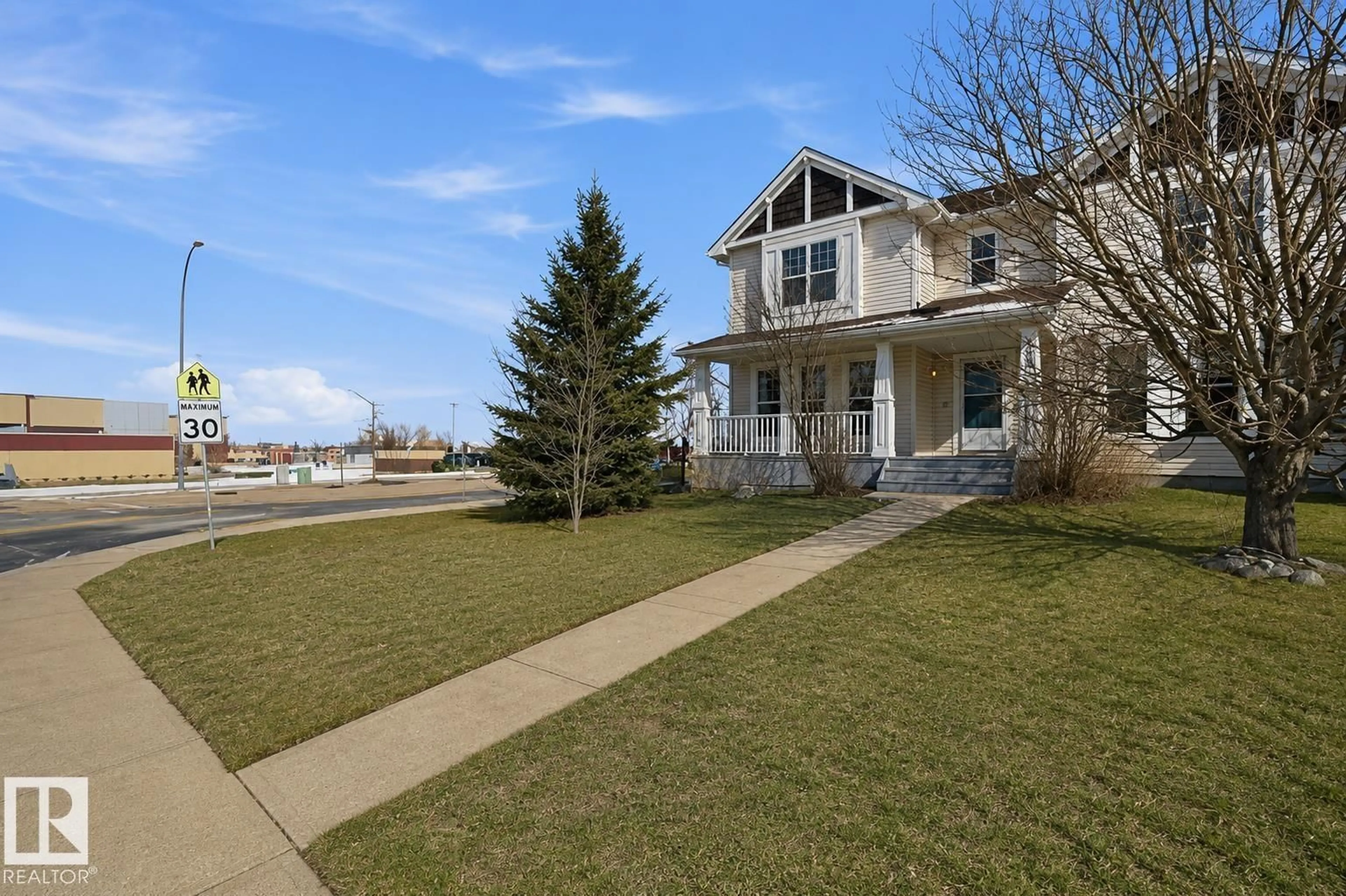 A pic from outside/outdoor area/front of a property/back of a property/a pic from drone, street for 469 CRANBERRY WY, Sherwood Park Alberta T8H2L7