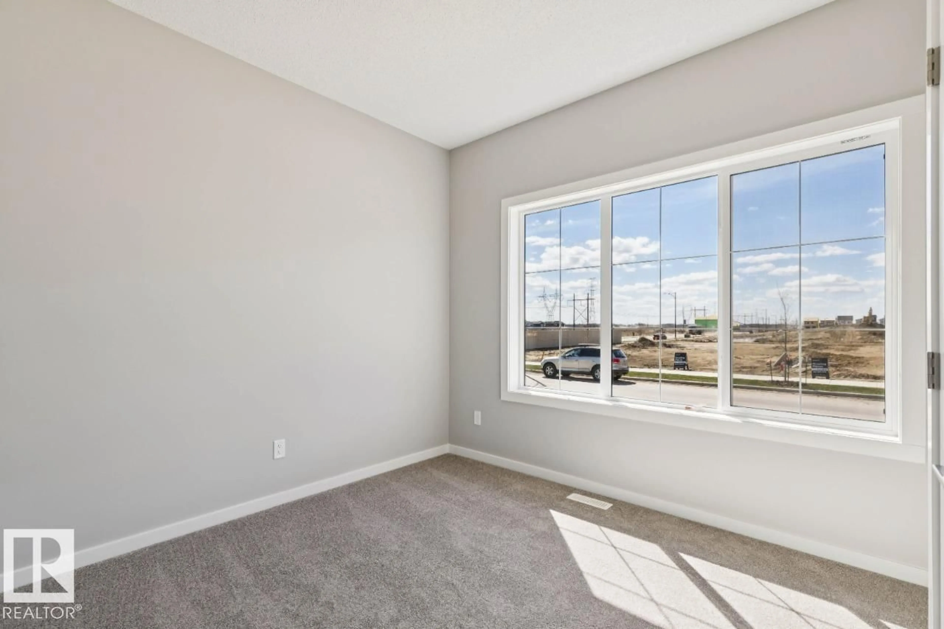 A pic of a room for 309 EDGEMONT DR, Edmonton Alberta T6M3G7