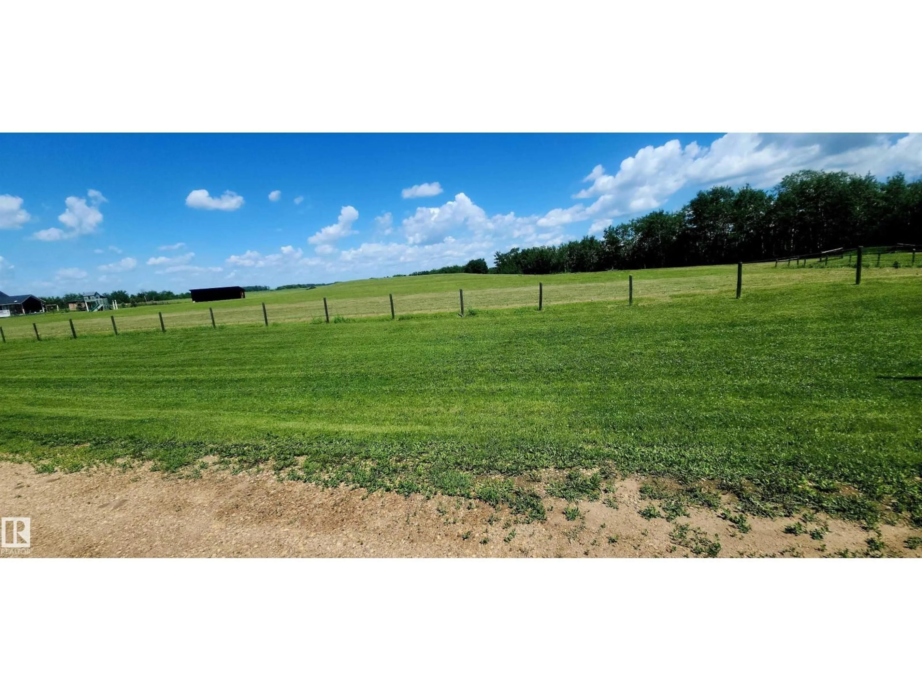 A pic from outside/outdoor area/front of a property/back of a property/a pic from drone, unknown for 41251 RANGE ROAD 210, Rural Camrose County Alberta T0B0H0