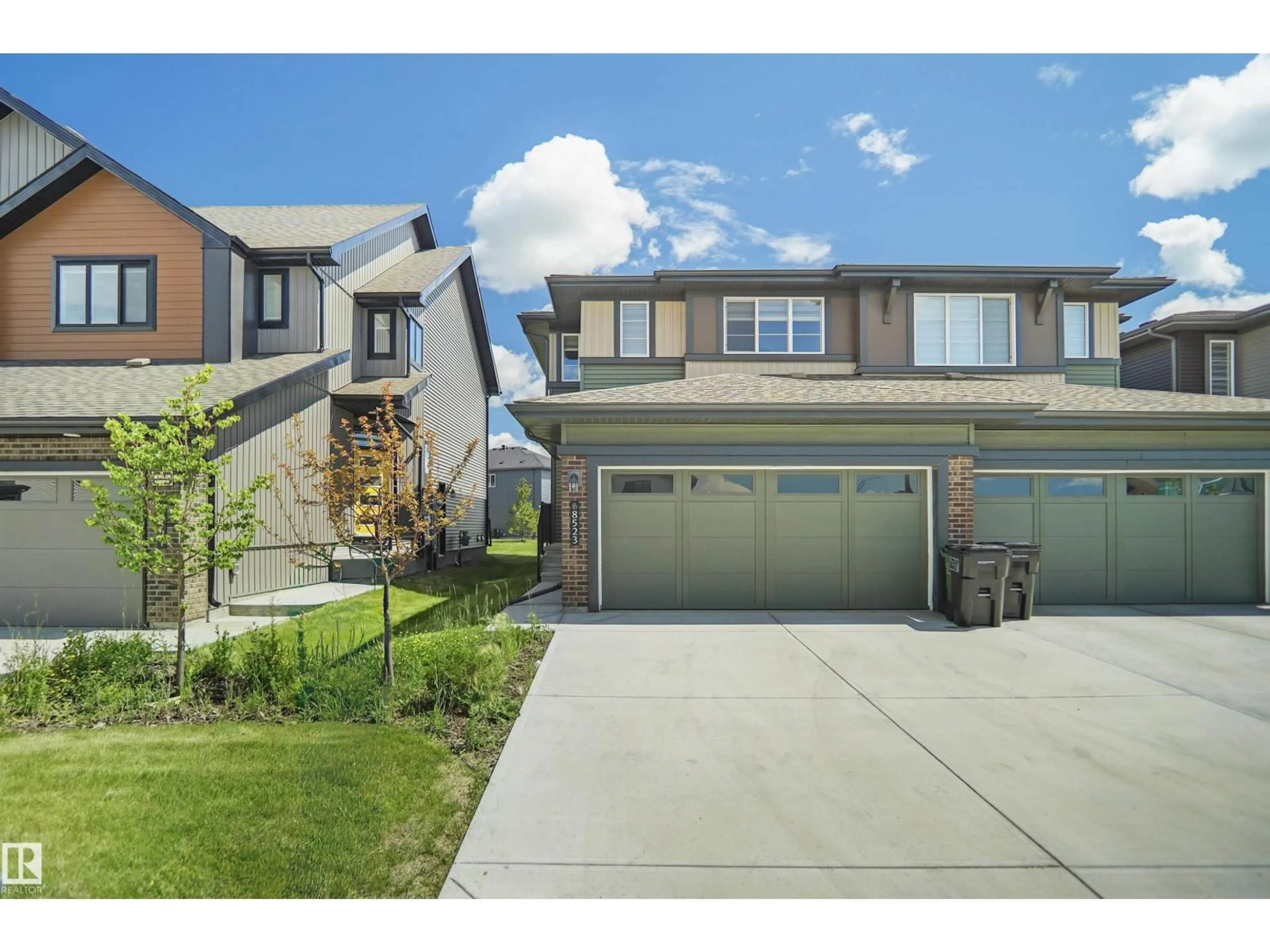 A pic from outside/outdoor area/front of a property/back of a property/a pic from drone, street for 8523 MAYDAY RUN, Edmonton Alberta T6X3E9