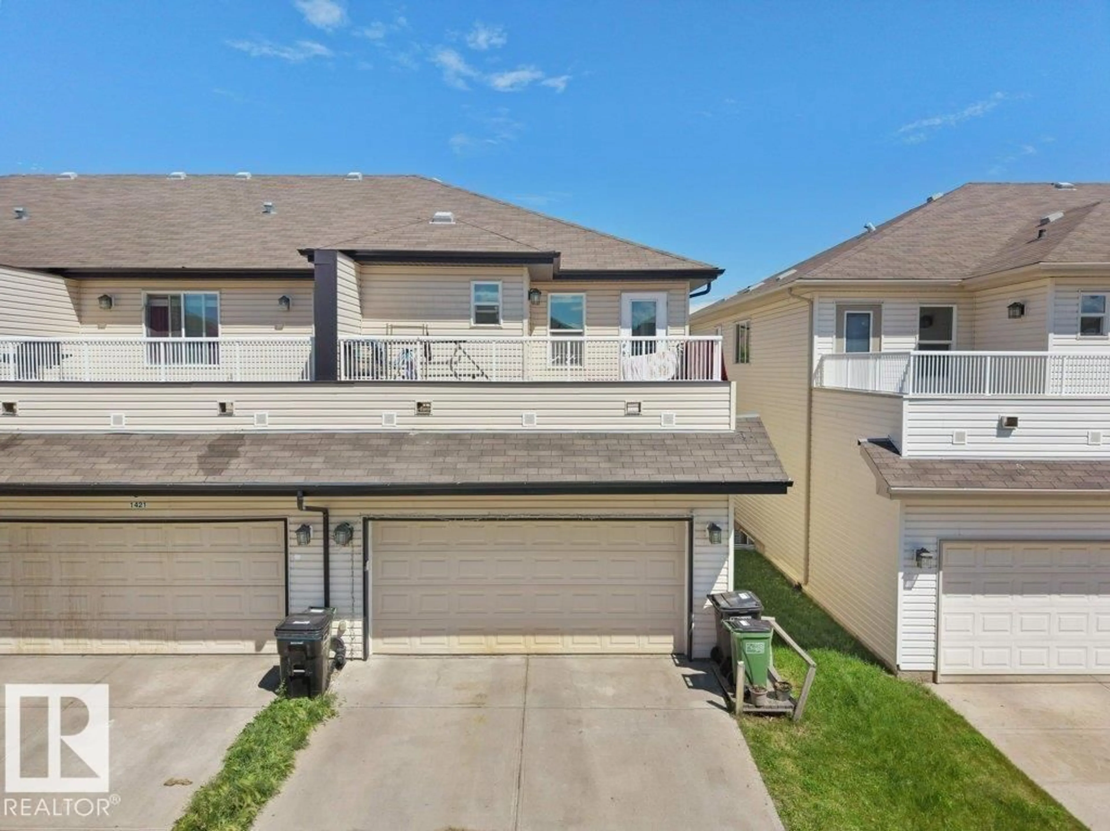 A pic from outside/outdoor area/front of a property/back of a property/a pic from drone, street for 1419 27 AV, Edmonton Alberta T5T0W1