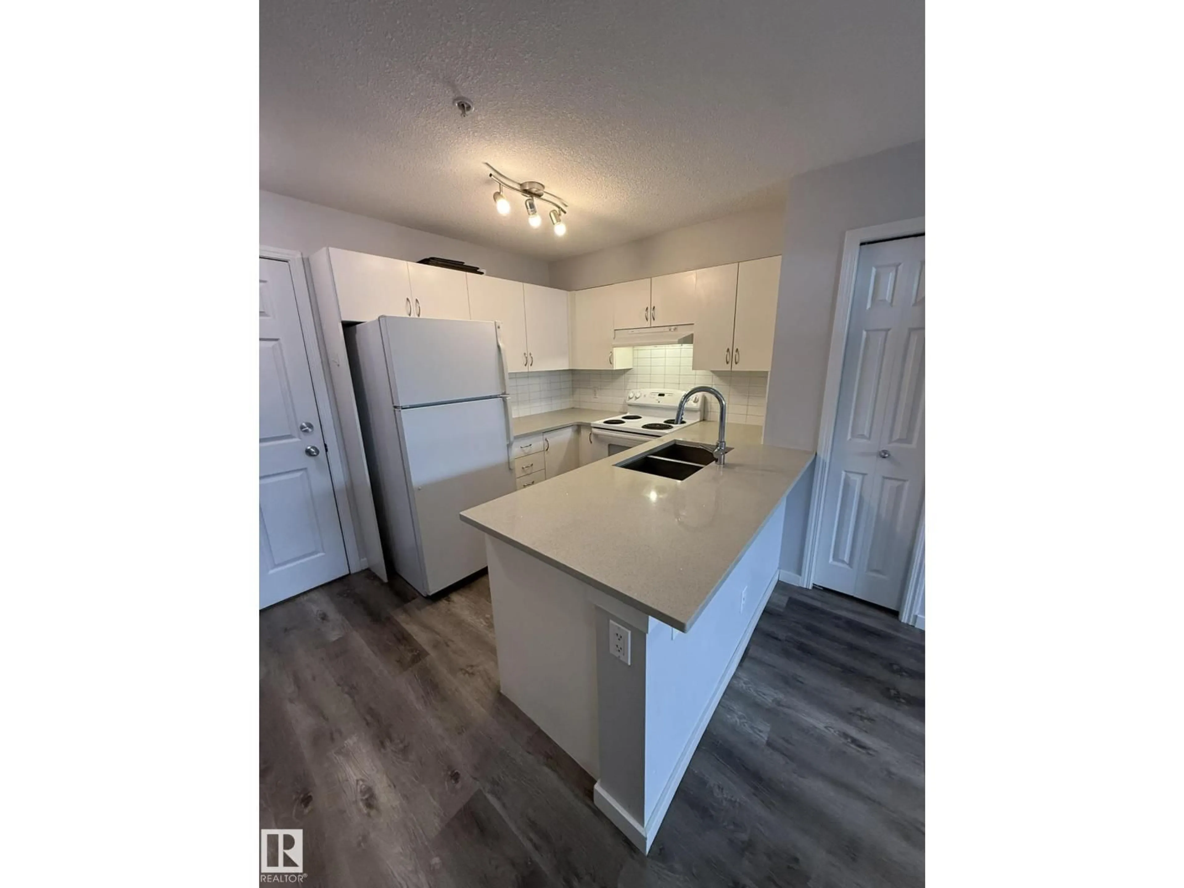 Standard kitchen, unknown for #106 - 106 SUMMERWOOD BV, Sherwood Park Alberta T8H0C2