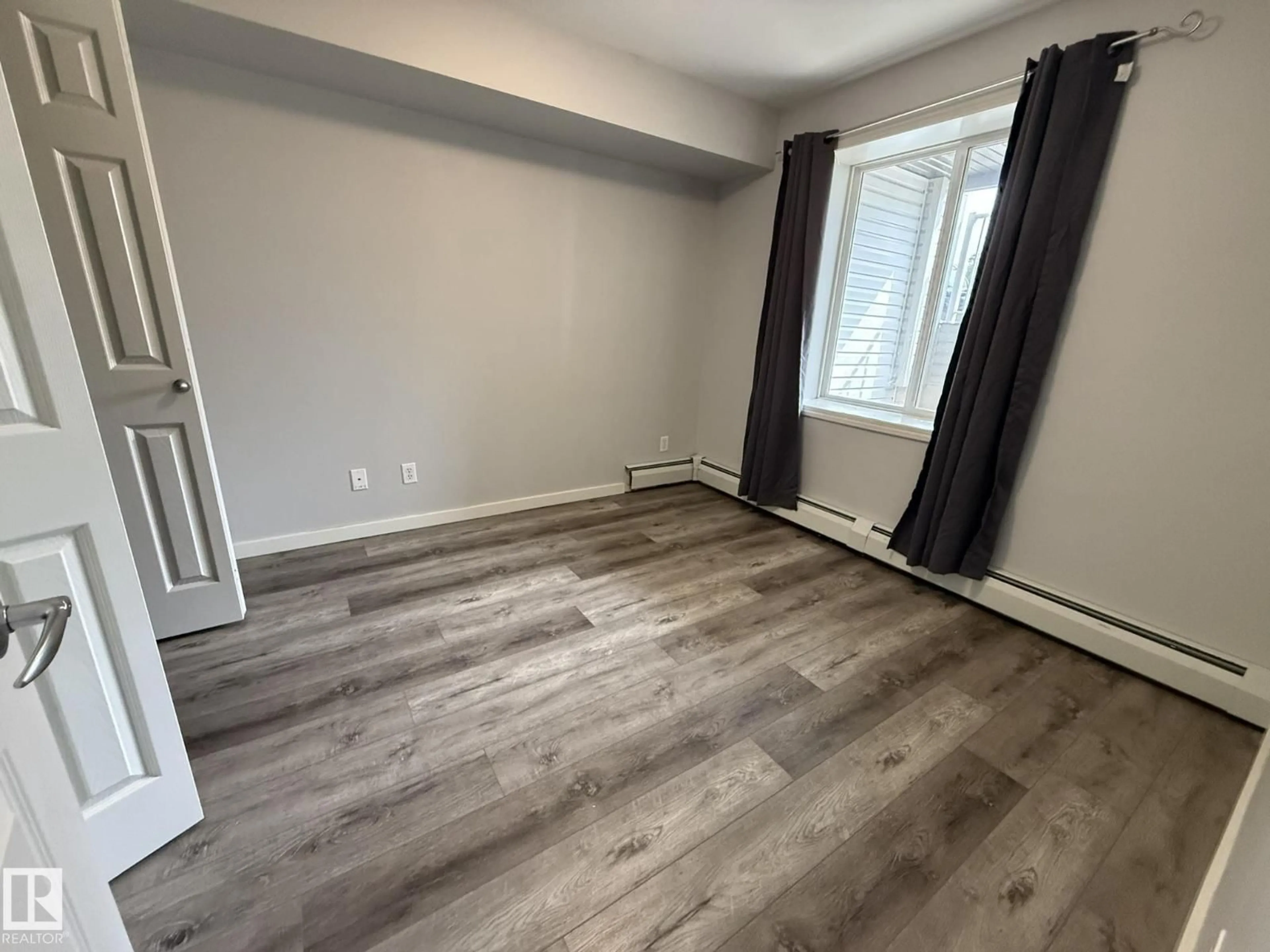 A pic of a room for #106 - 106 SUMMERWOOD BV, Sherwood Park Alberta T8H0C2