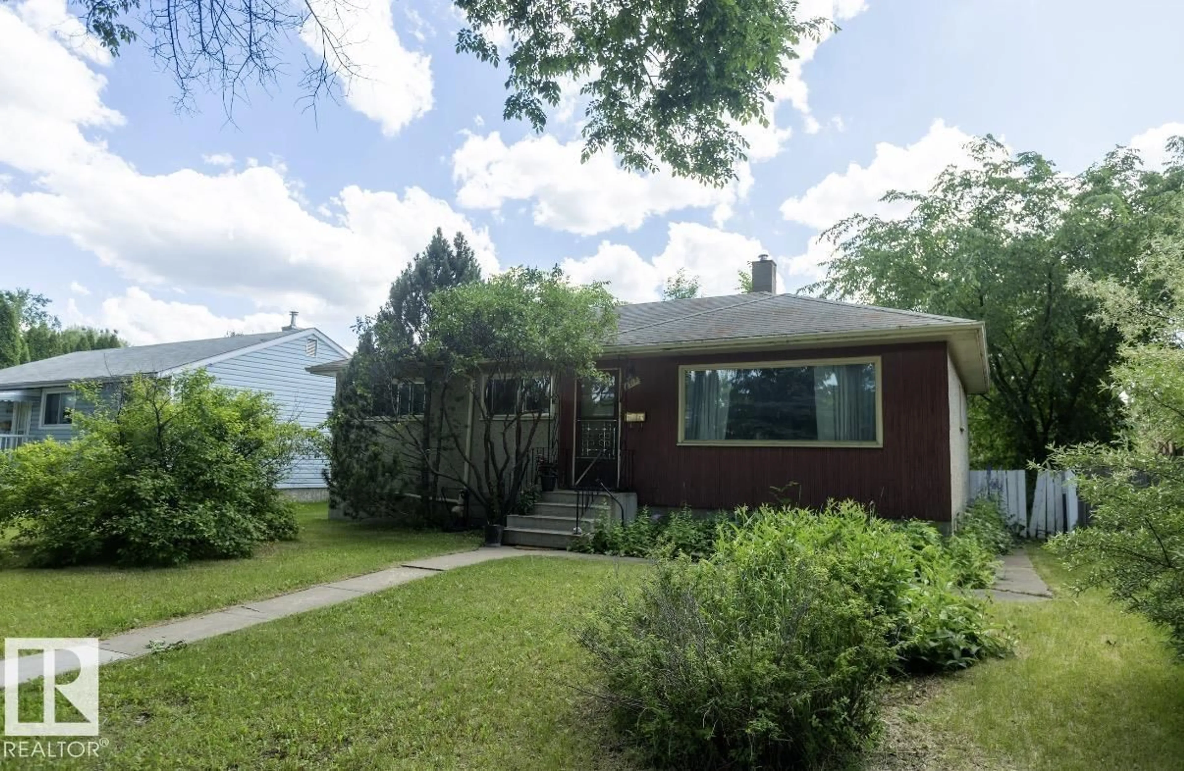 Unknown for 8719 67 AV, Edmonton Alberta T6E0M9