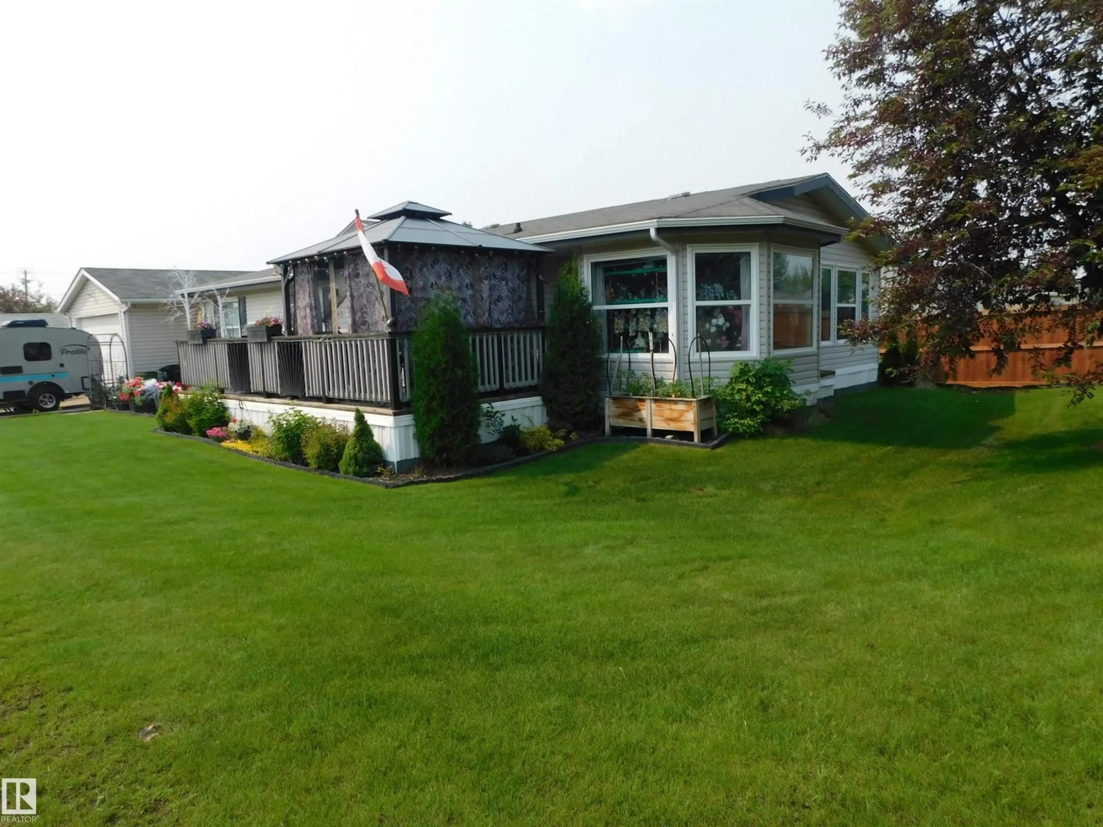 Home with vinyl exterior material, unknown for 45 CRYSTAL CR, Edmonton Alberta T6P1Z6