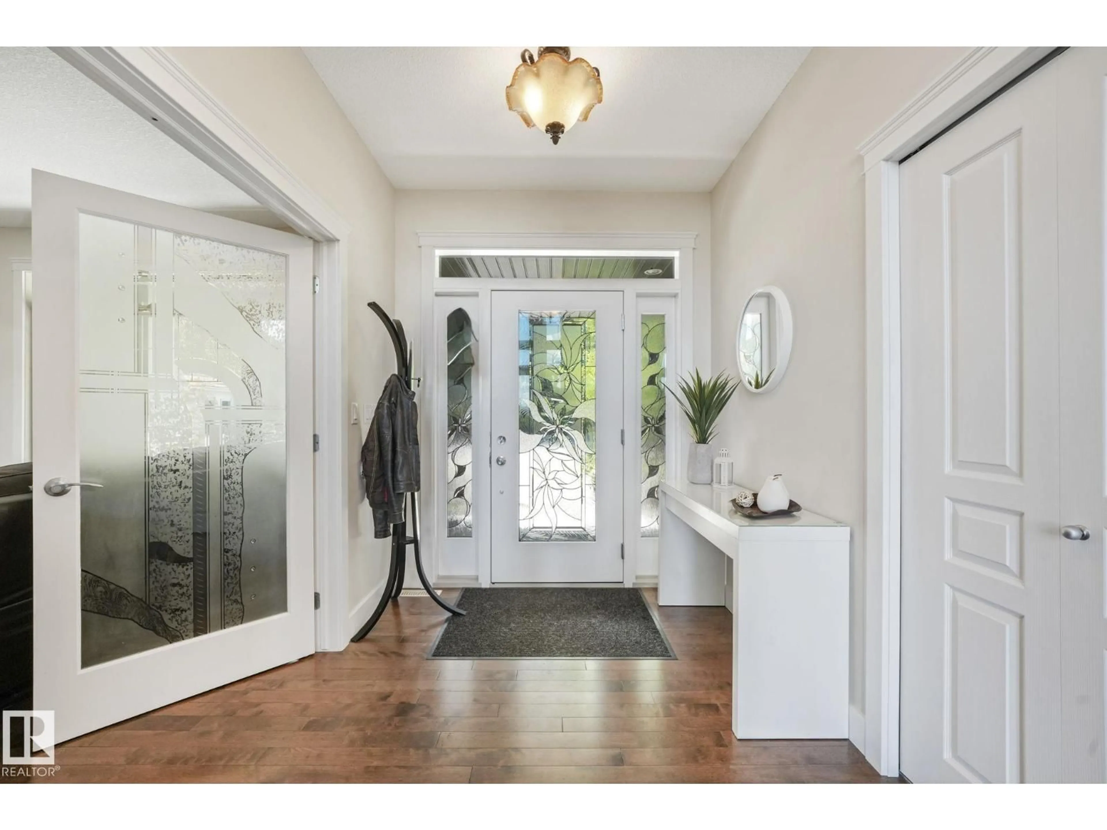 Indoor entryway for 8 - 25431 TWP ROAD 512 A, Rural Parkland County Alberta T7Y1A8