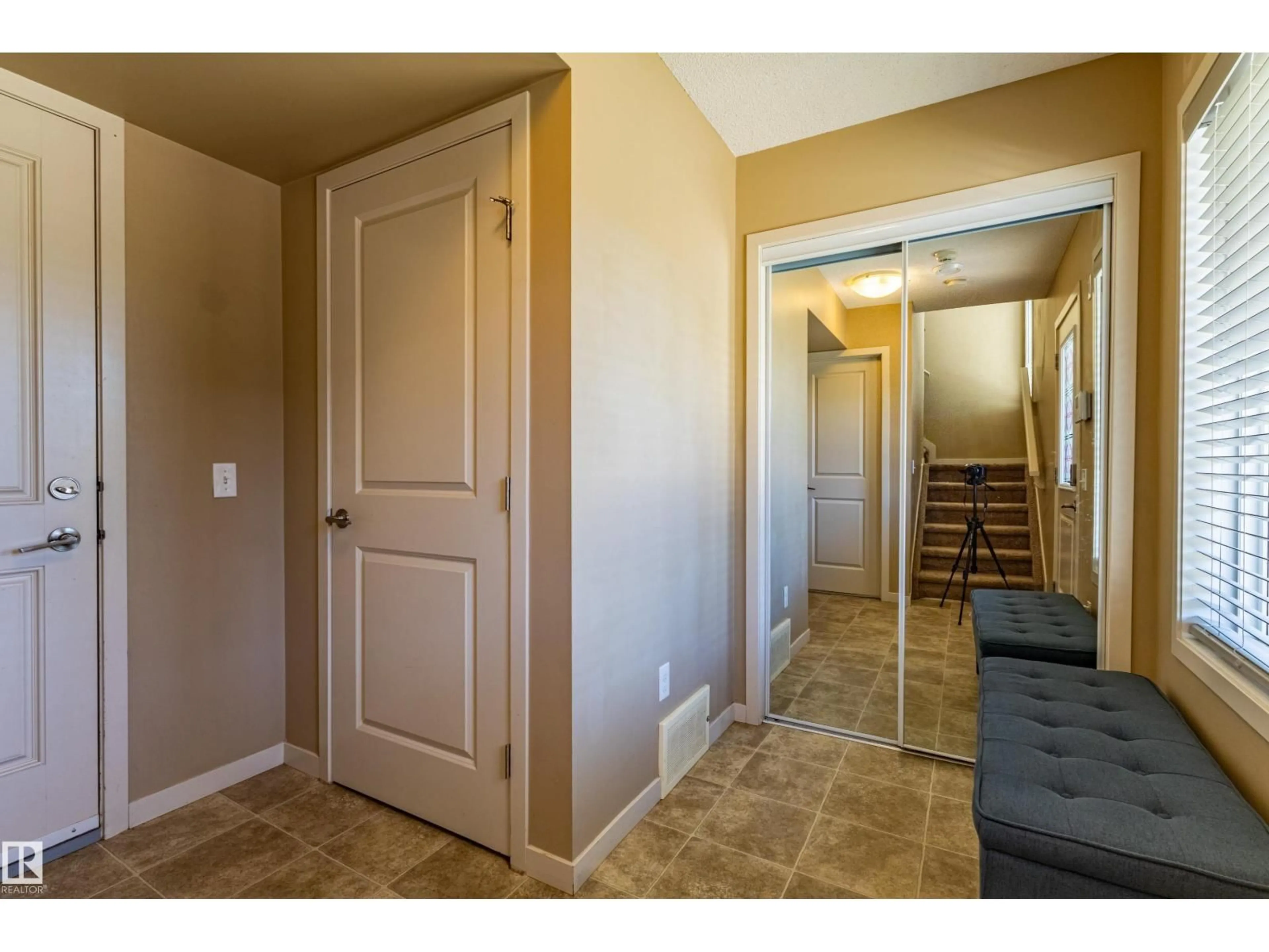 Indoor entryway for #13 - 1816 RUTHERFORD RD, Edmonton Alberta T6W2K6