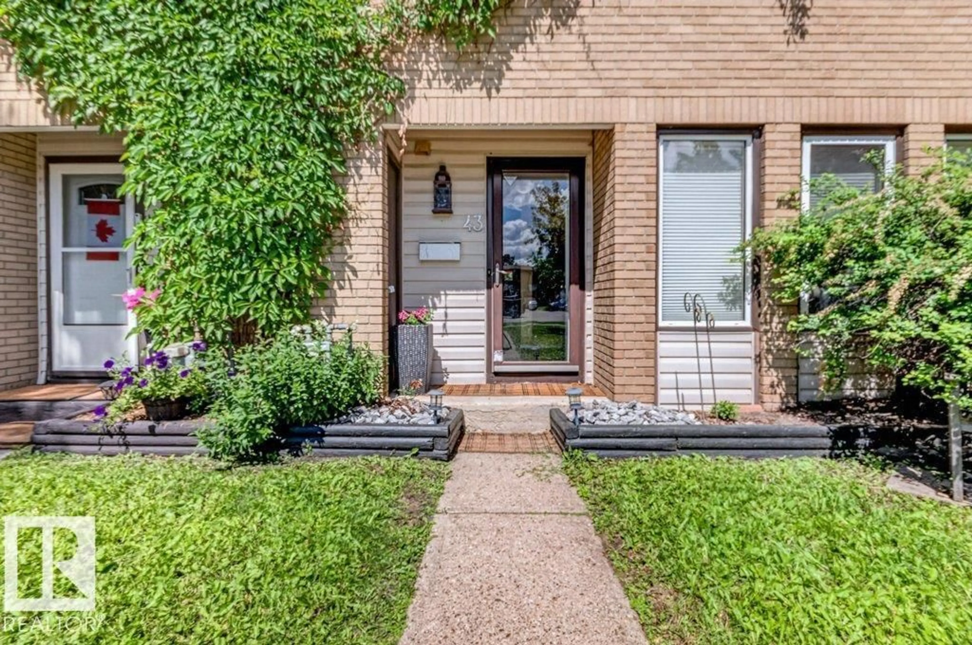Home with brick exterior material, street for 43 GRANDIN VG, St. Albert Alberta T8N1R9