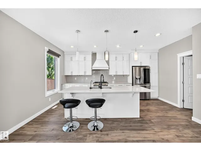 SW SW - 17436 9 AV, Edmonton 5