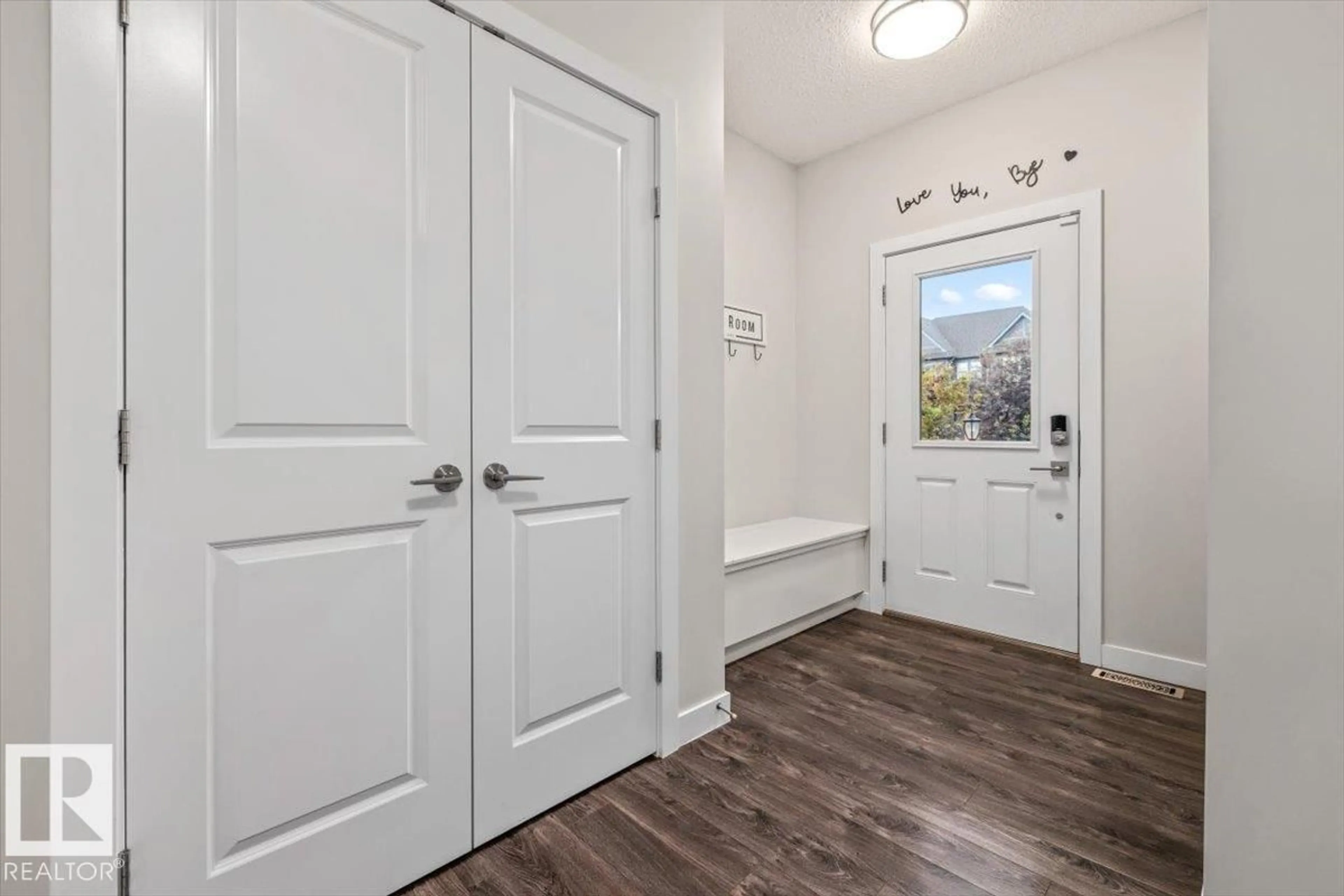 Indoor entryway for 41 GREENBURY CL, Spruce Grove Alberta T7X0L9
