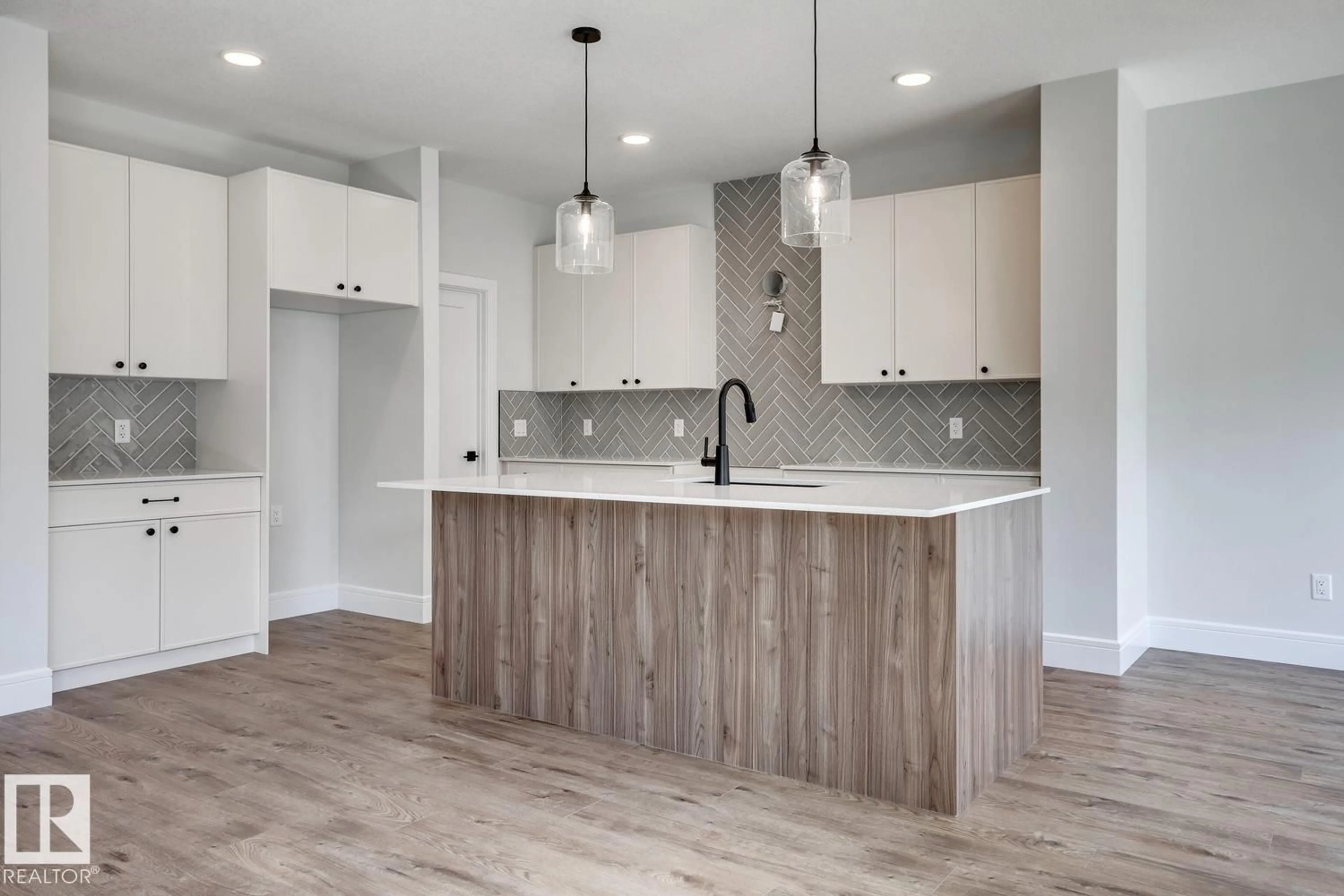 Open concept kitchen, unknown for 13 SCORIA WD, Fort Saskatchewan Alberta T8L0Z1