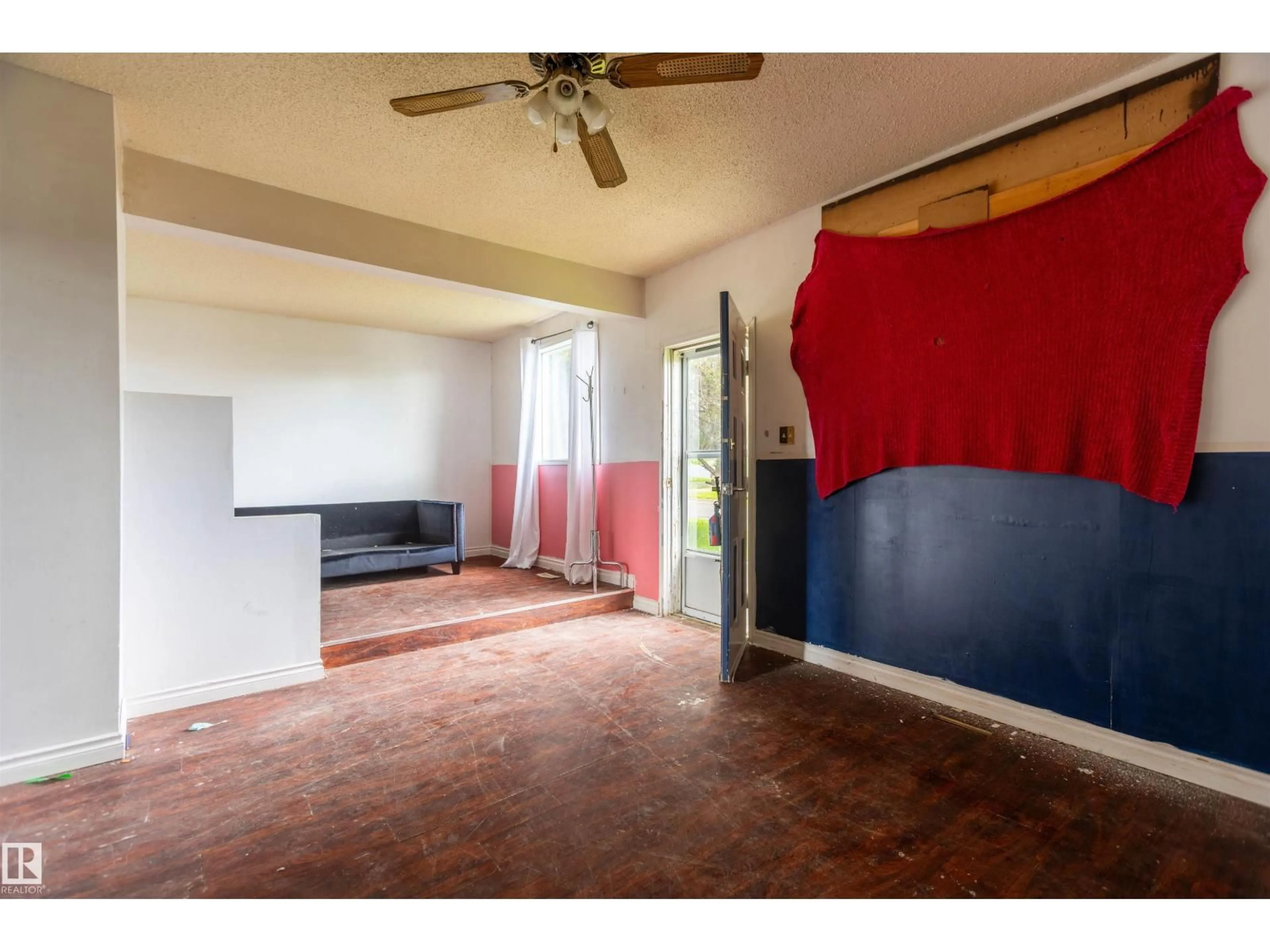A pic of a room for 5016 49 ST, Legal Alberta T0G1L0