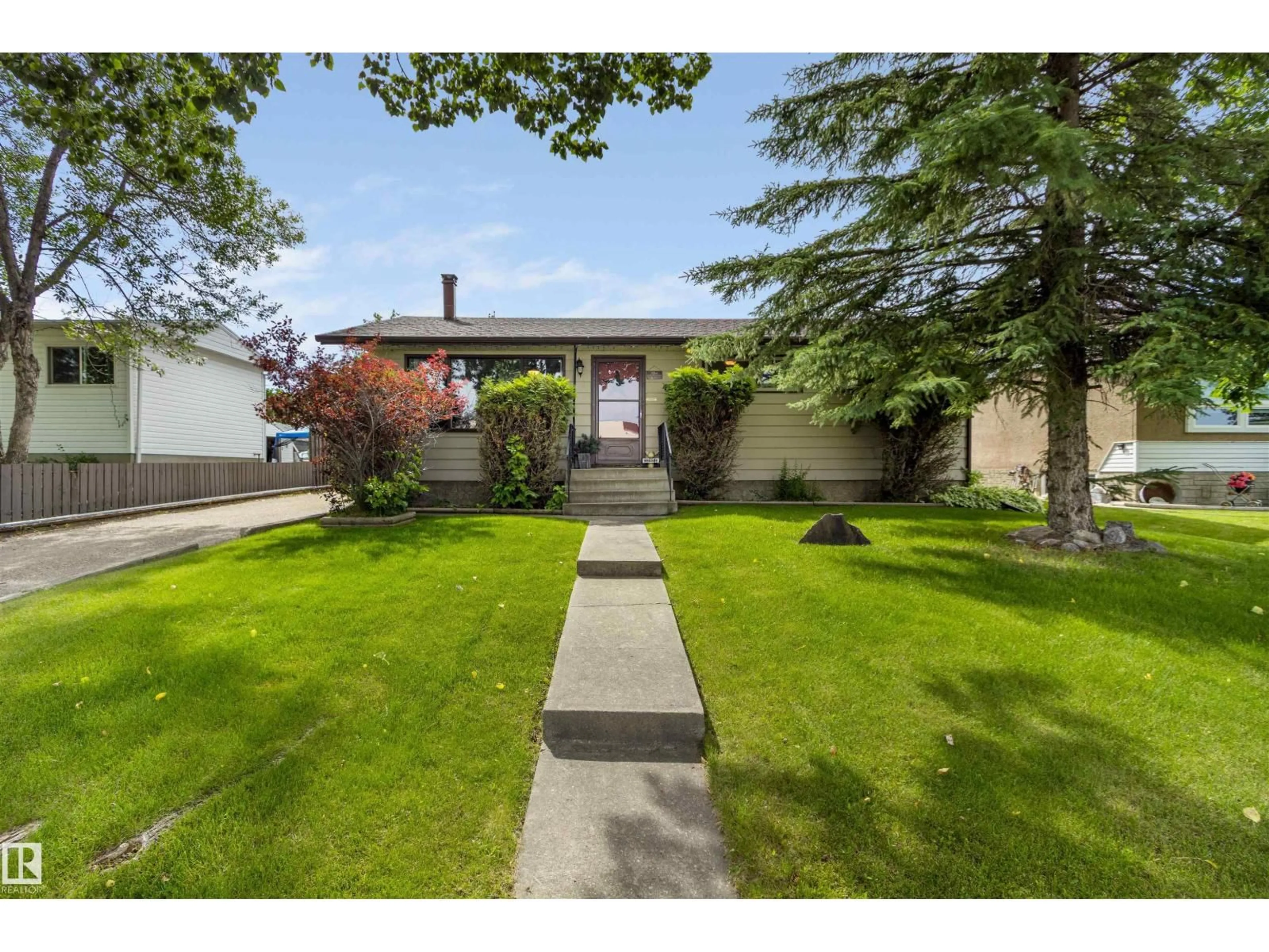 Unknown for 4808 43 ST, Drayton Valley Alberta T7A1G1