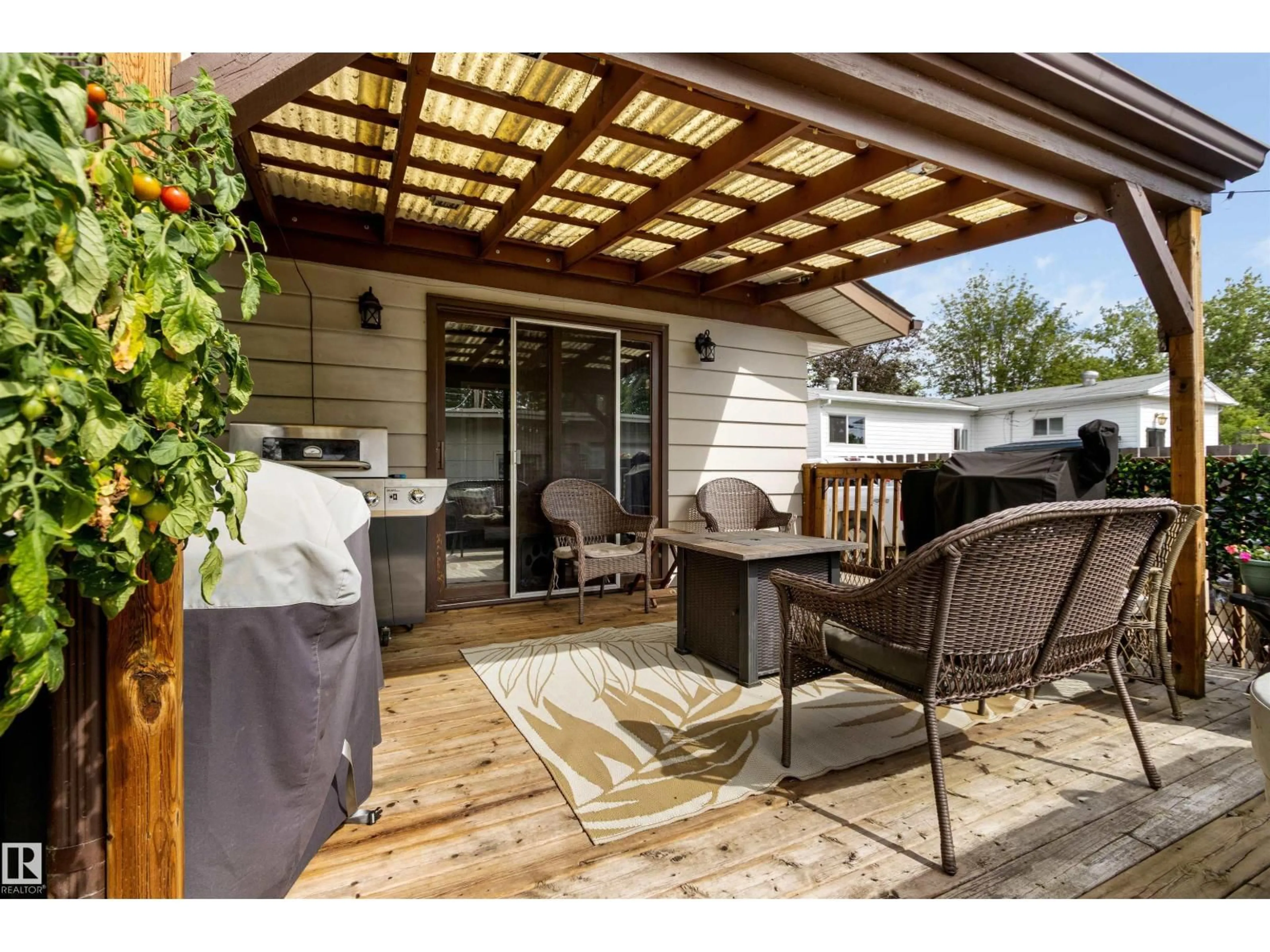 Patio, street for 4808 43 ST, Drayton Valley Alberta T7A1G1
