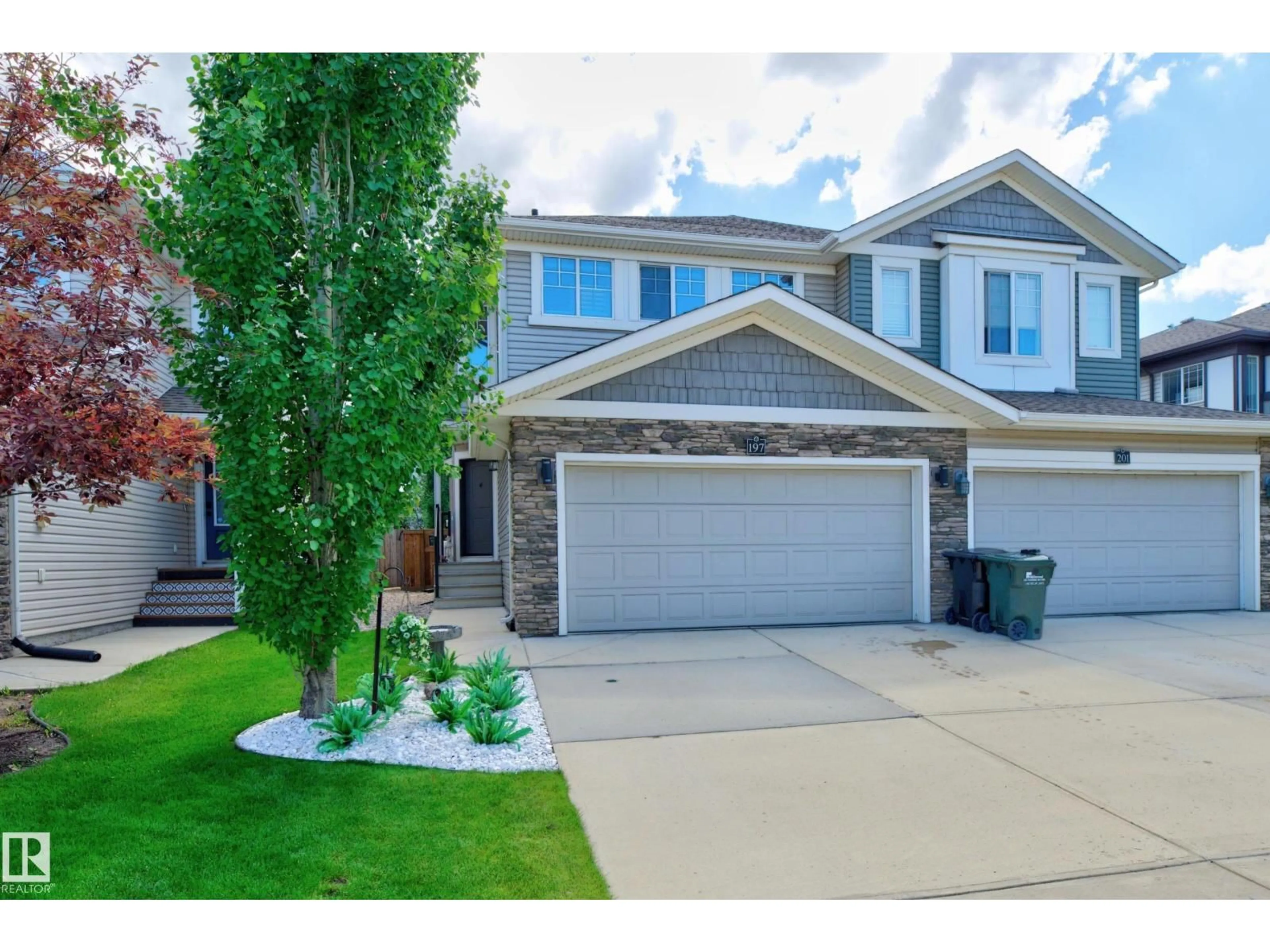 A pic from outside/outdoor area/front of a property/back of a property/a pic from drone, street for 197 SUMMERSTONE LN, Sherwood Park Alberta T8H0K2