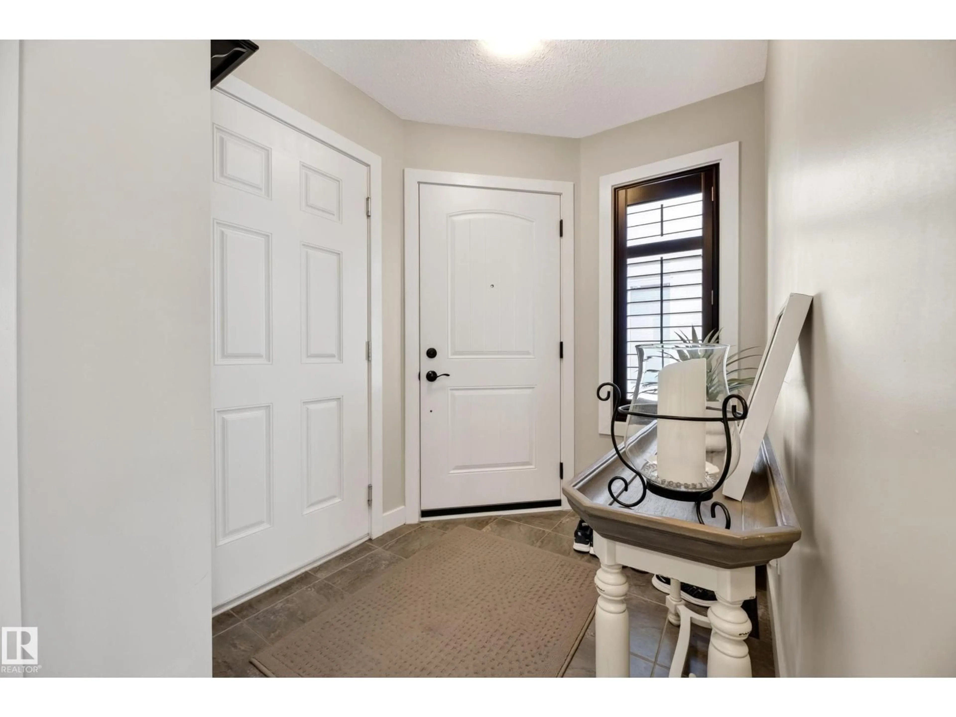 Indoor entryway for 197 SUMMERSTONE LN, Sherwood Park Alberta T8H0K2