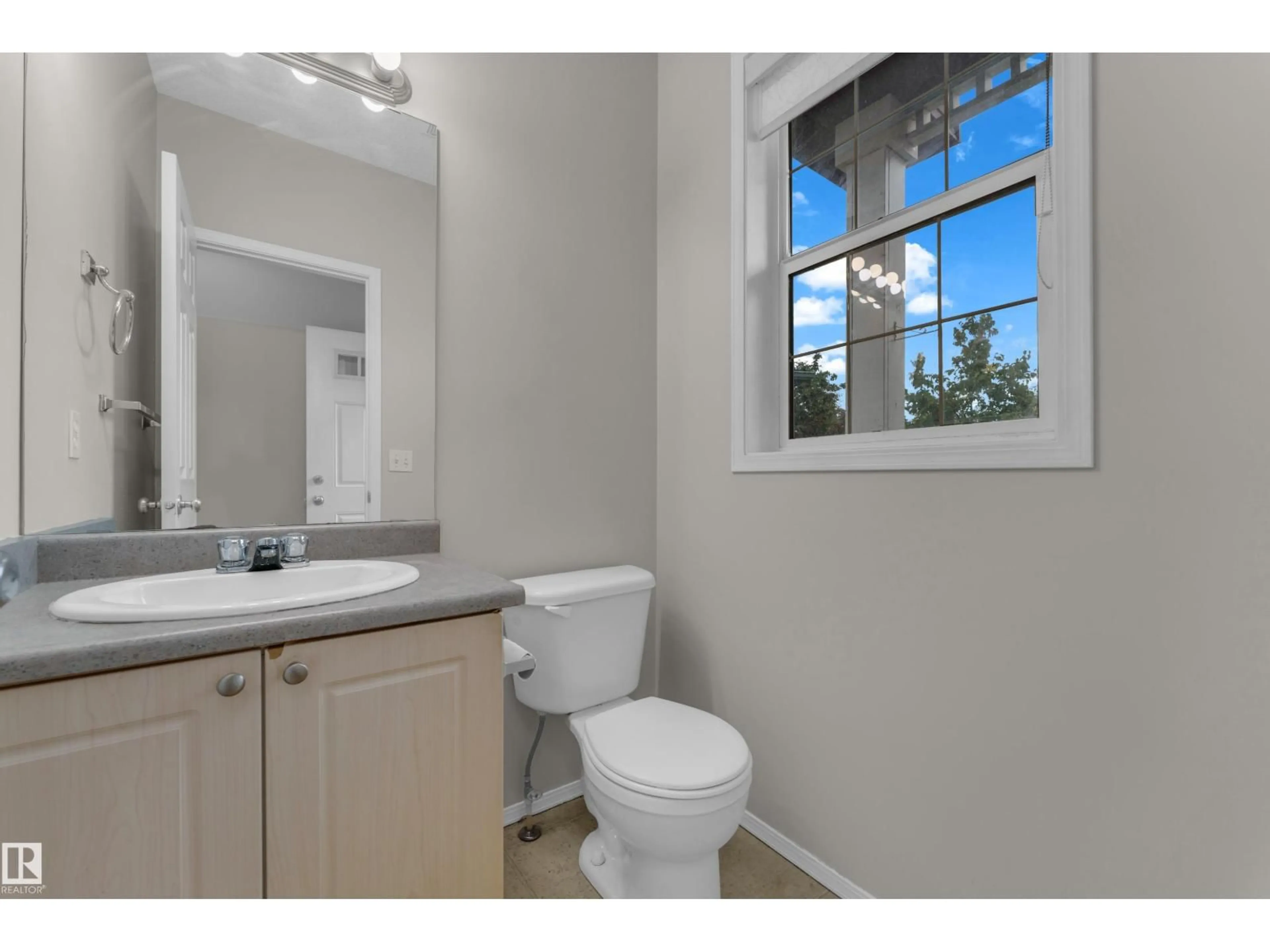 Standard bathroom, unknown for 95 VENTURA ST, Spruce Grove Alberta T7Z4P6