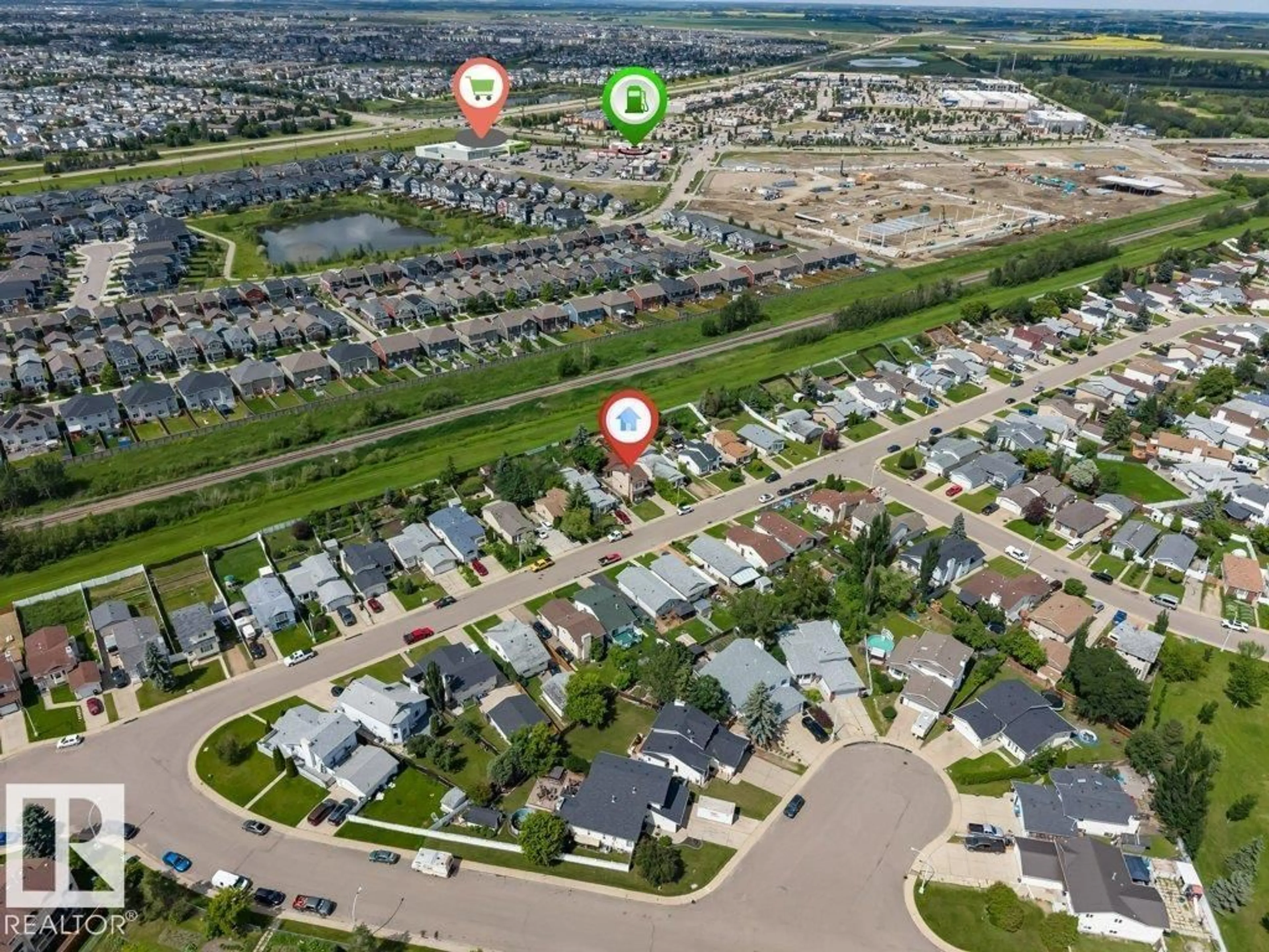 A pic from outside/outdoor area/front of a property/back of a property/a pic from drone, street for NW - 14530 37 ST, Edmonton Alberta T5Y2K2