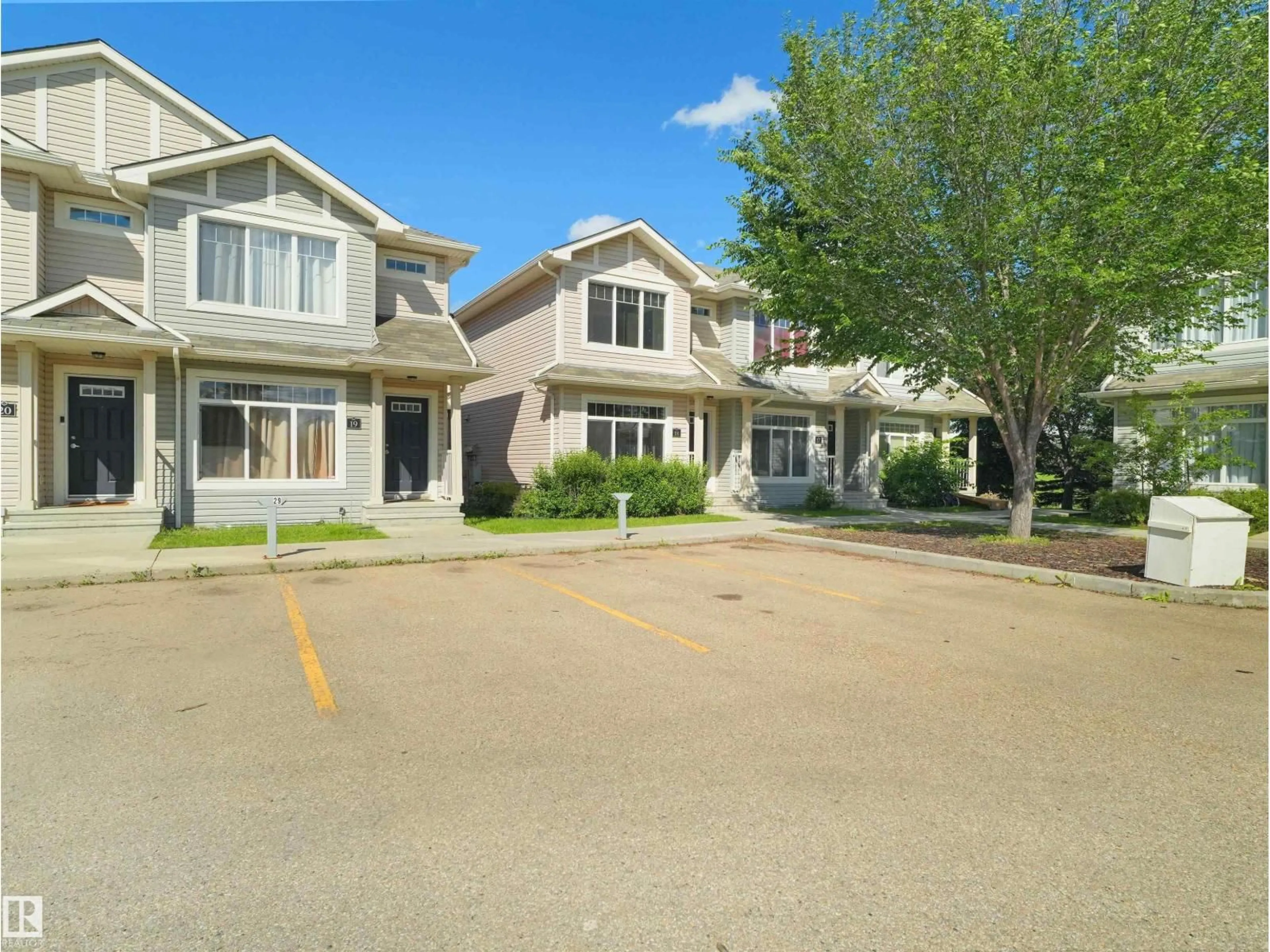 Unknown for 17 - 6032 38 AV NW, Edmonton Alberta T6L0A4