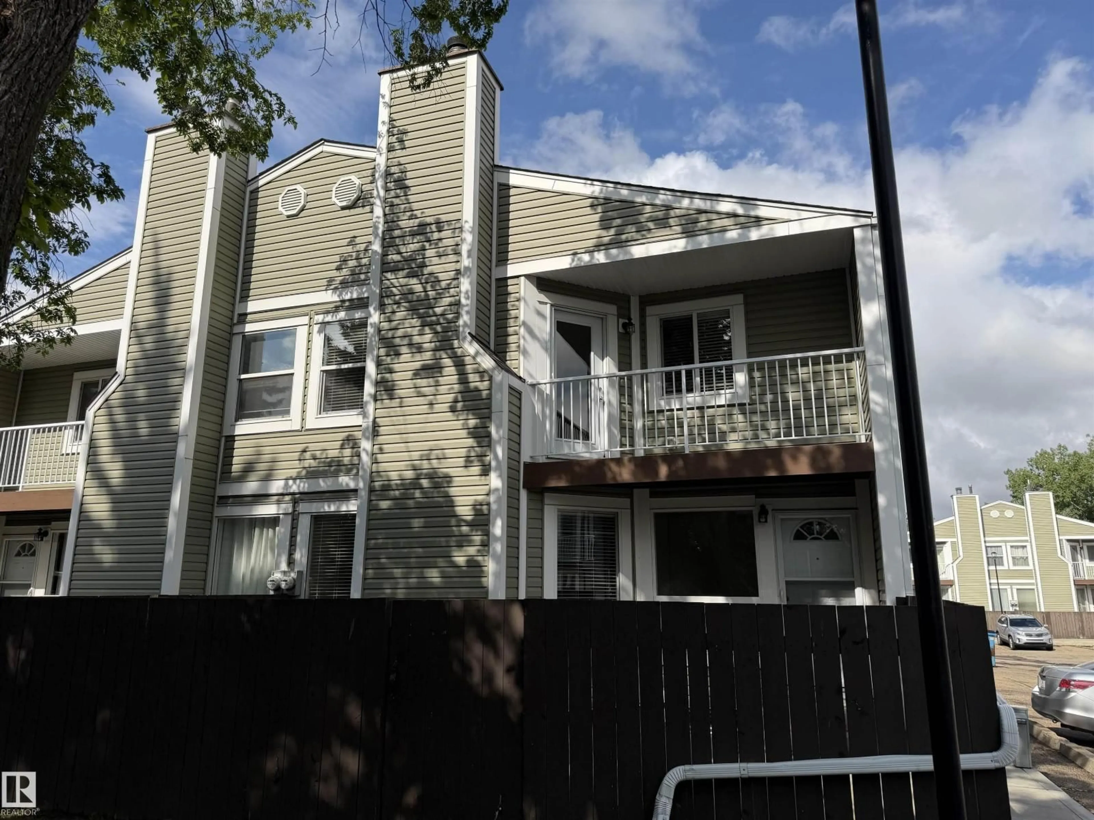 Home with vinyl exterior material, unknown for #1 - 1820 56 ST, Edmonton Alberta T6L5L4