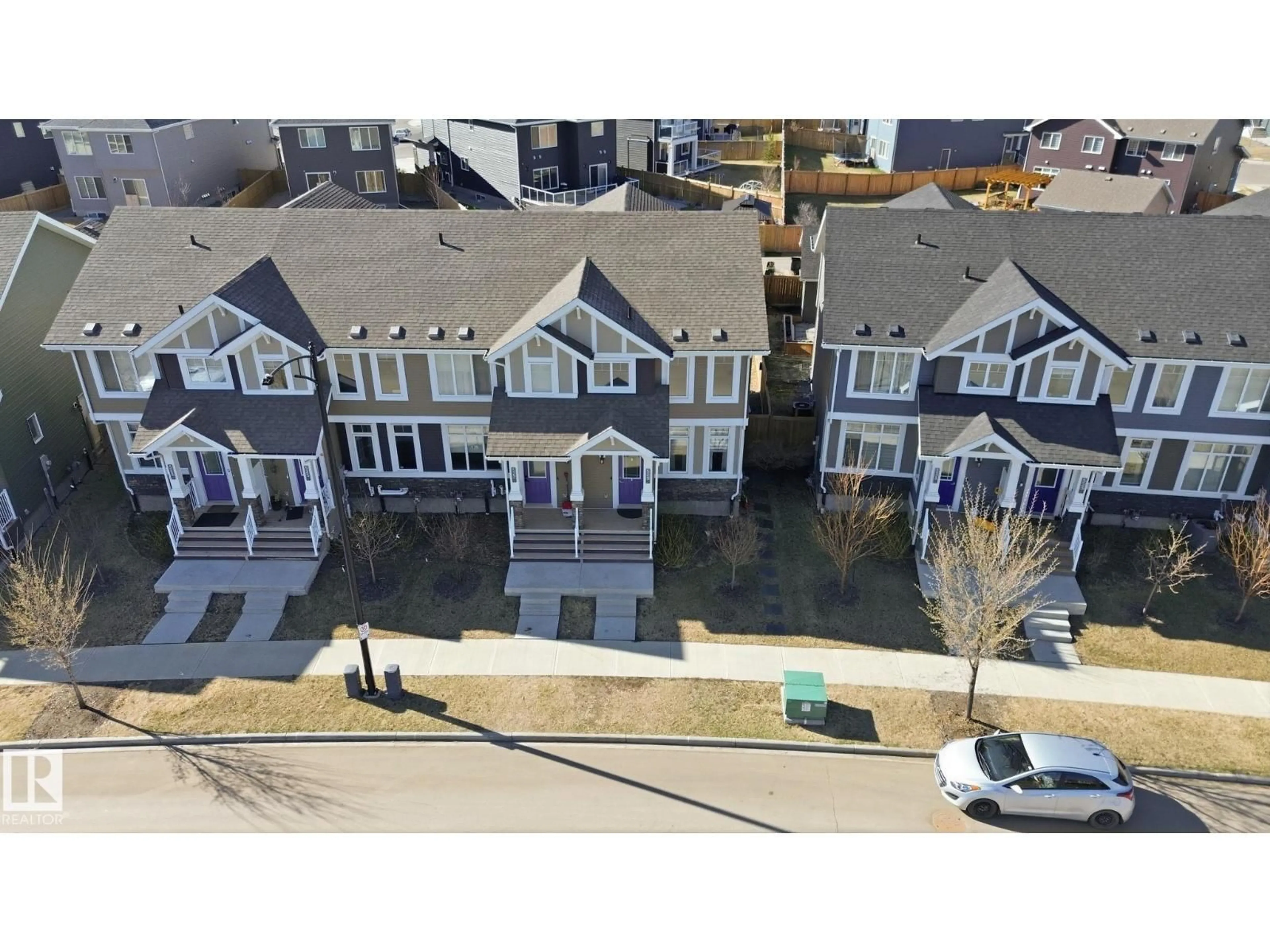A pic from outside/outdoor area/front of a property/back of a property/a pic from drone, street for 529 GLENRIDDING RAVINE DR, Edmonton Alberta T6W4P1