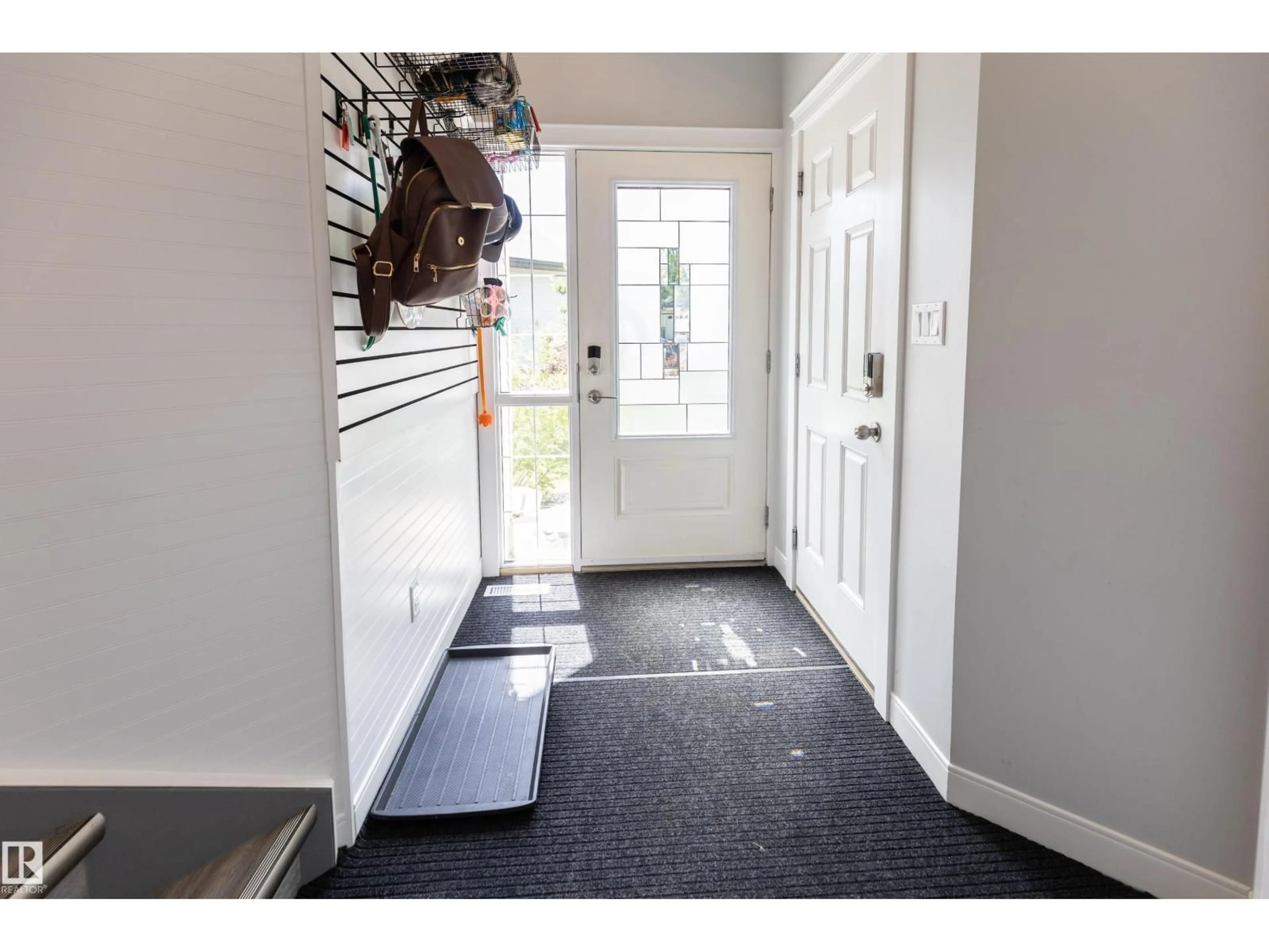 Indoor entryway for 82 WEDGEWOOD, Fort Saskatchewan Alberta T8L4S3