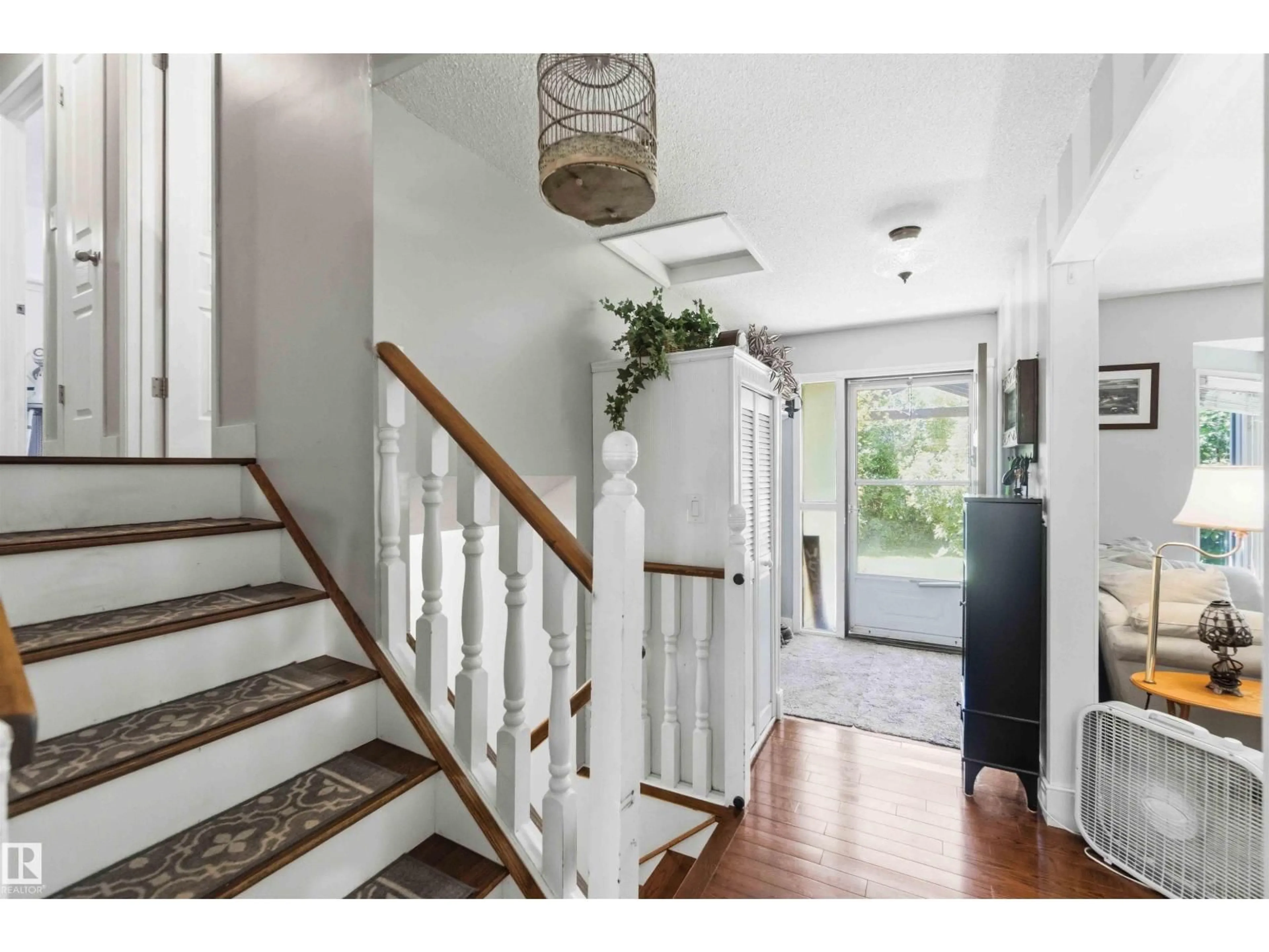 Indoor entryway for 23229 - 202 SH 651, Rural Sturgeon County Alberta T0A1N6